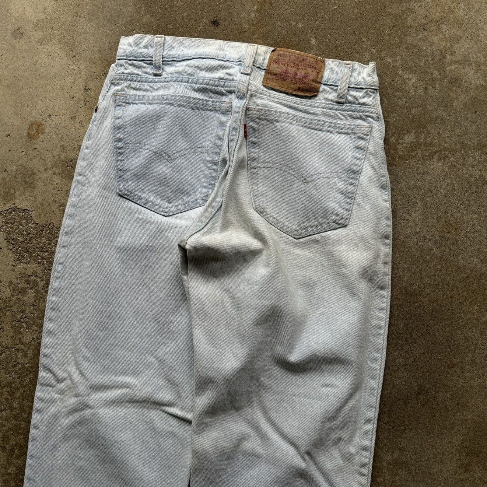 Levi's VINTAGE 90s LEVI'S 550 LIGHT WASH FADED DENIM JEANS 29 Size US 29 - 14 Thumbnail