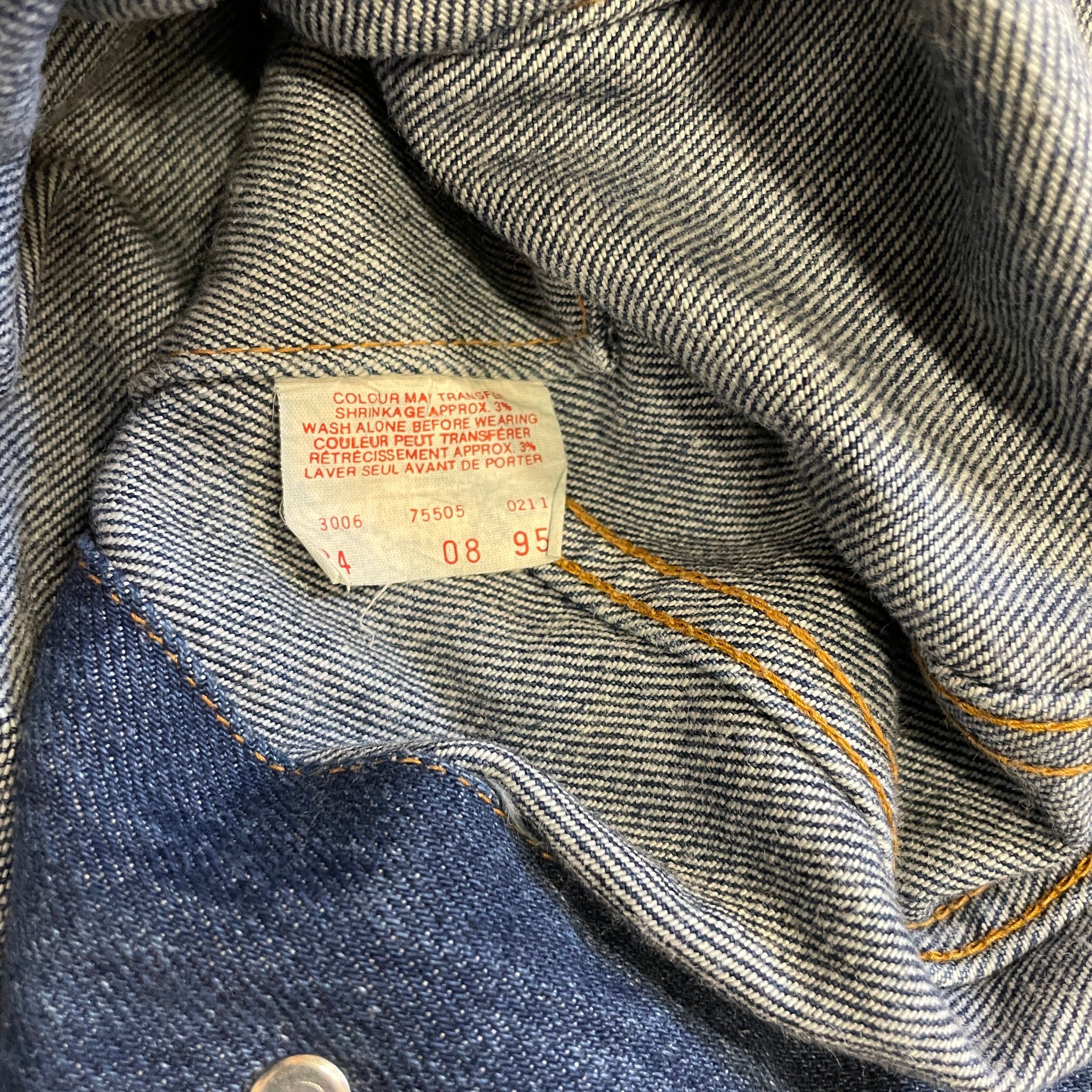 Levi's Levi's Deadstock 2 Pocket Red Tab Mid-Wash Made In Canada Vintage Denim Trucker Jacket Size S Size US S / EU 44-46 / 1 - 7 Thumbnail