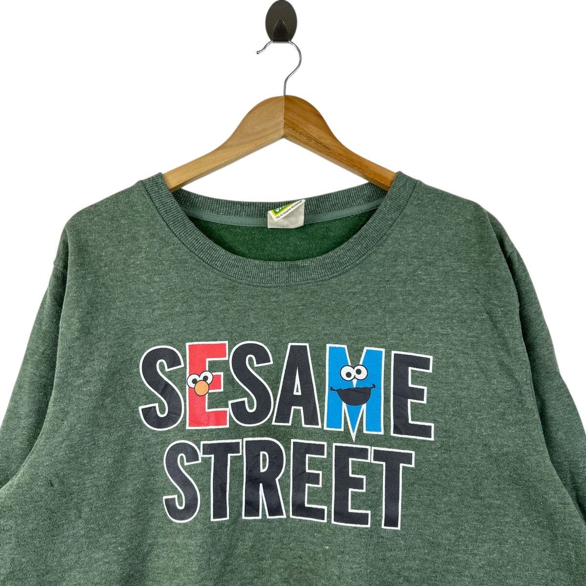 Vintage Vintage Sesame Street Green Sweatshirt Elmo & Cookie Monster Size US XL / EU 56 / 4 - 2 Thumbnail