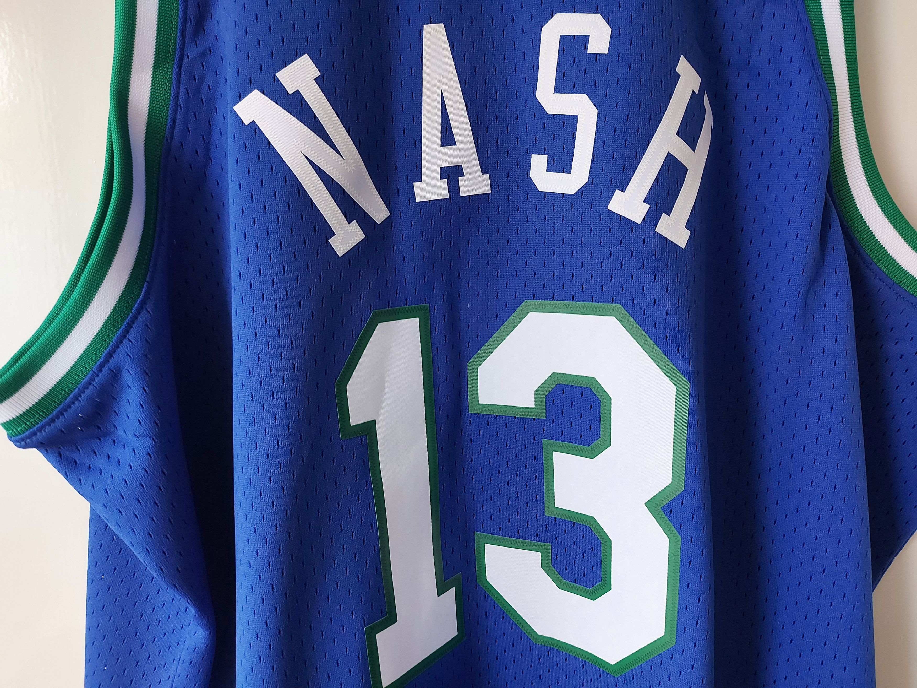 Mitchell & Ness Steve Nash Mavericks '98-'99 Mitchell & Ness NBA Jersey Size US XXL / EU 58 / 5 - 8 Thumbnail