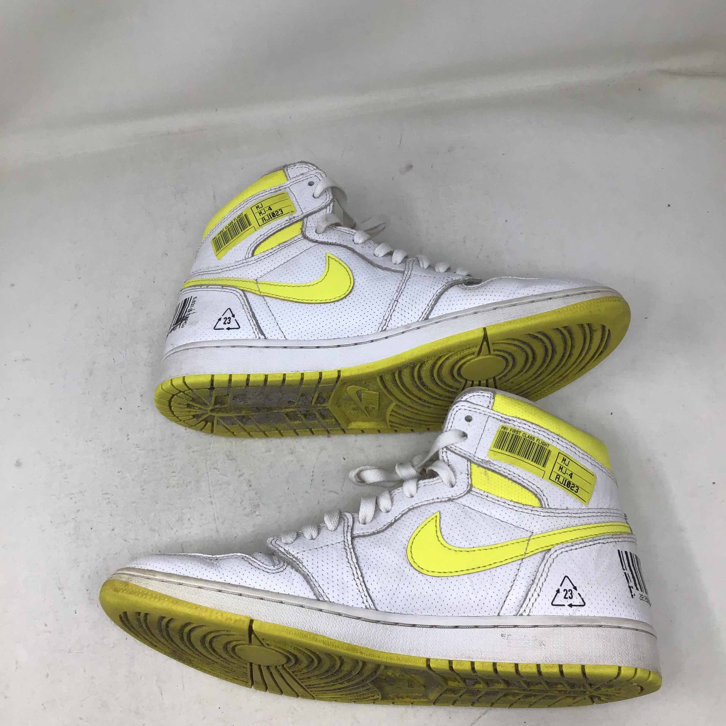 Air Jordan Retro High OG First Class Flight