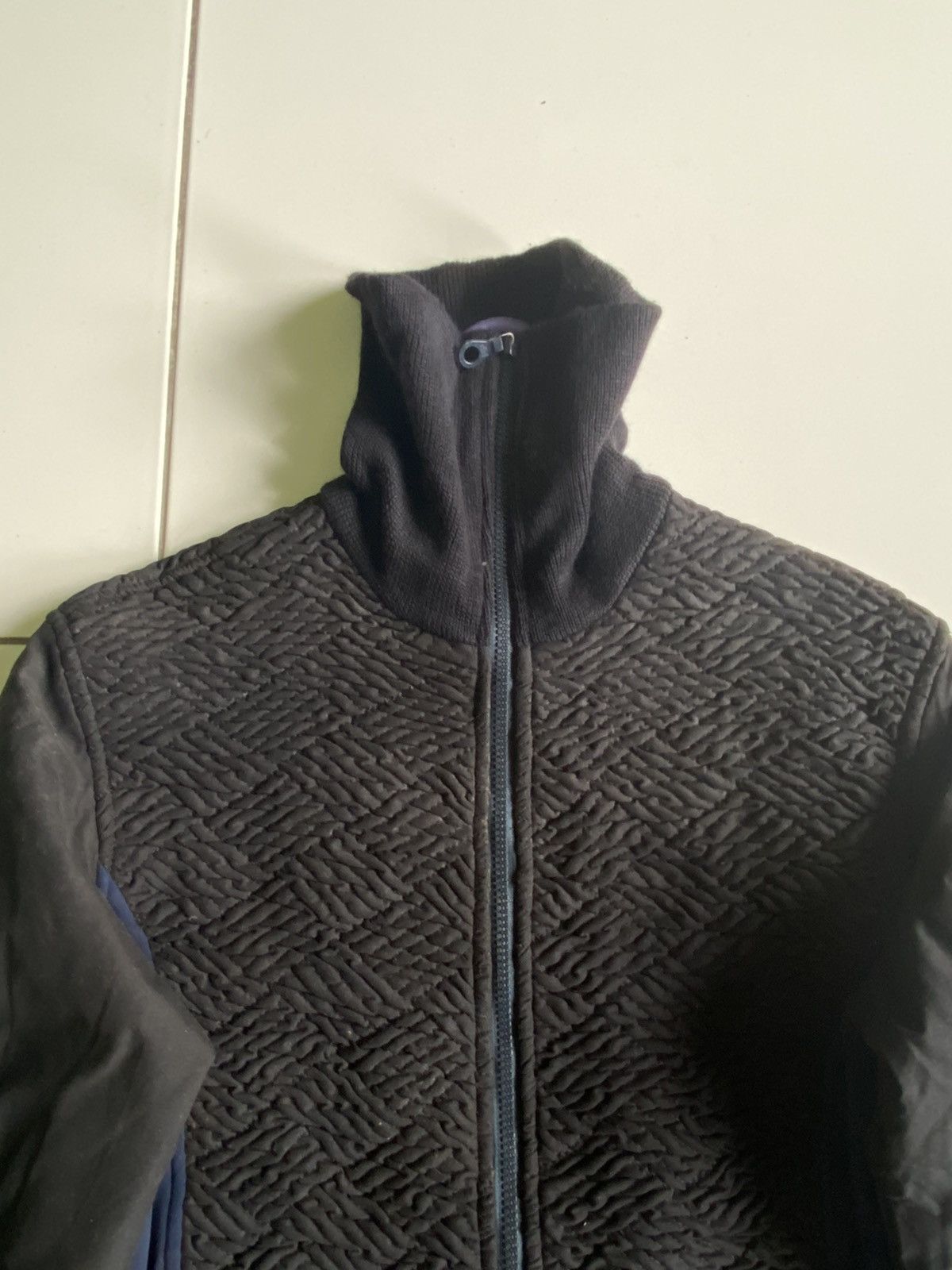 Giorgio Armani Giorgio Armani Neve Quilted pullover zip up Black Jackets Size M / US 6-8 / IT 42-44 - 7 Thumbnail