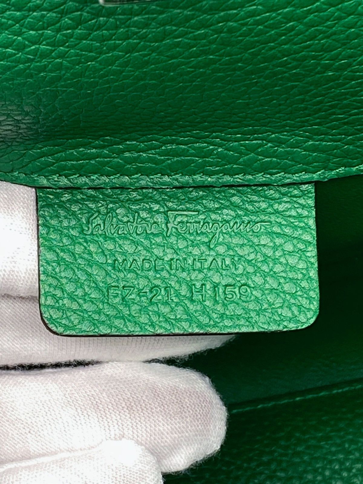 Salvatore Ferragamo Ferragamo Studio Bag Small Leather Satchel Size ONE SIZE - 15 Thumbnail