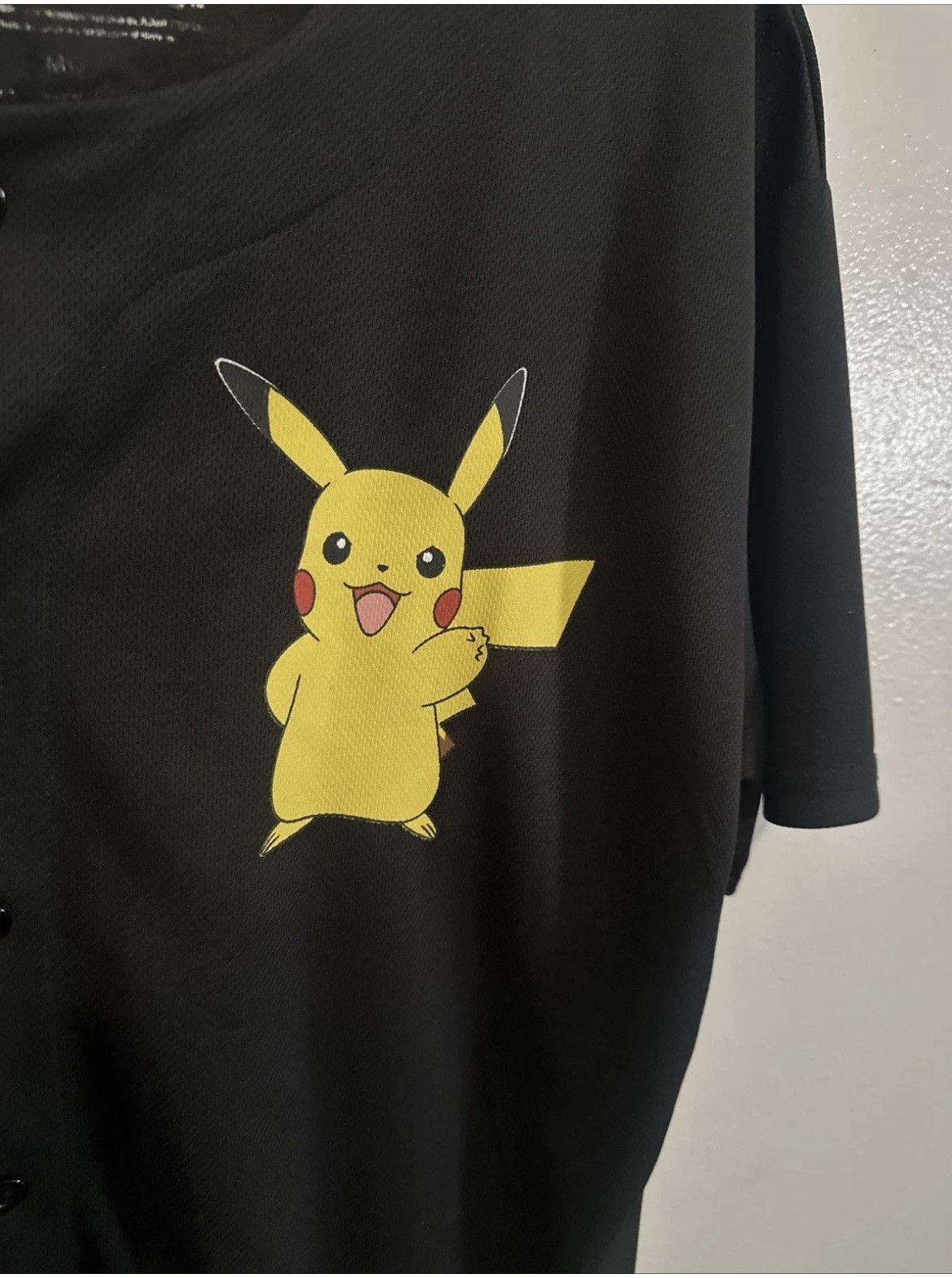 Pokemon Pokemon Pikachu 025 Short Sleeve Baseball Jersey Size M 2016 Size US M / EU 48-50 / 2 - 2 Thumbnail