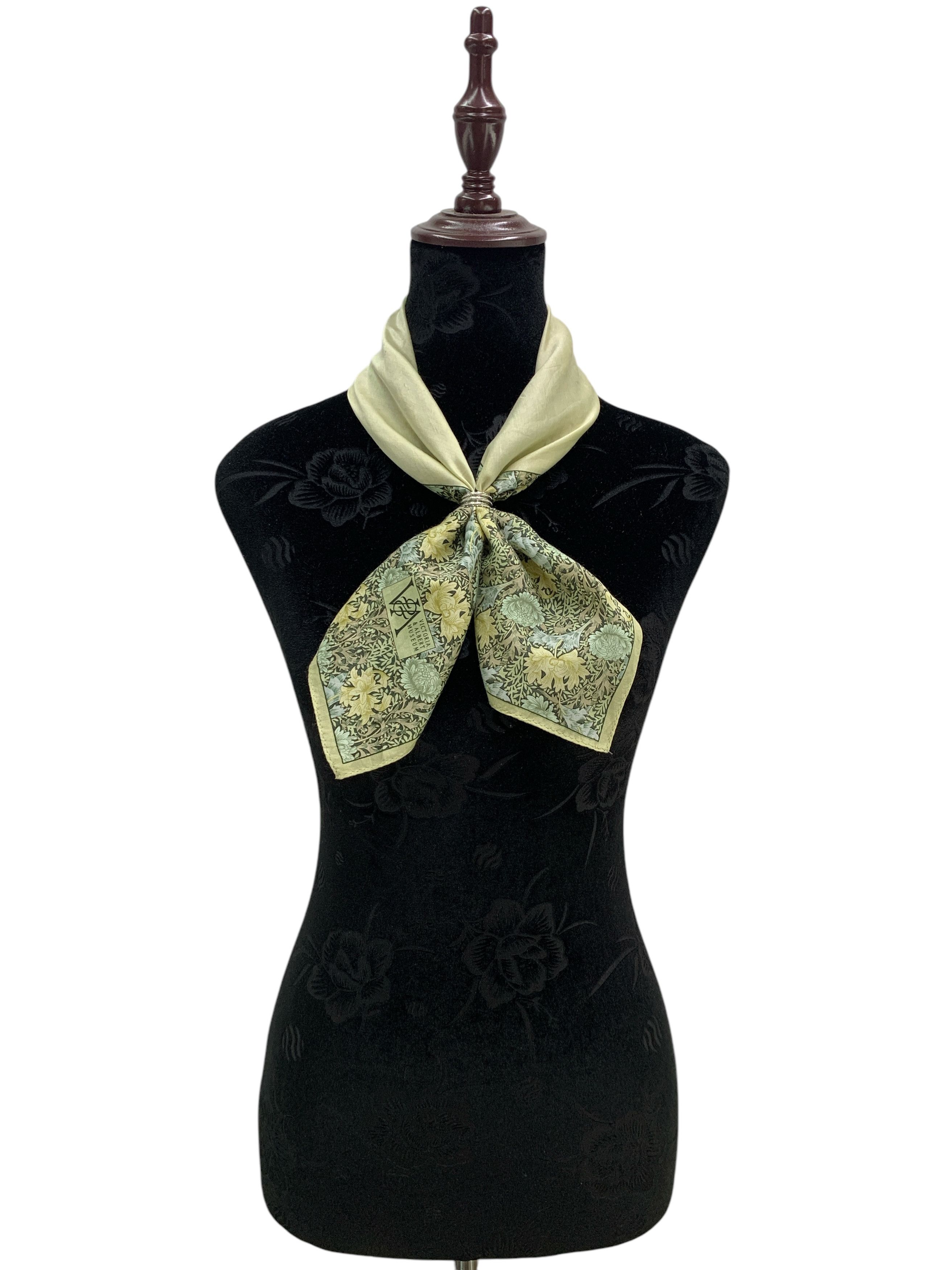Japanese Brand × Vintage Vintage Victoria & Albert Museum Scarf Neckwear - SCA2136 Size ONE SIZE - 1 Thumbnail