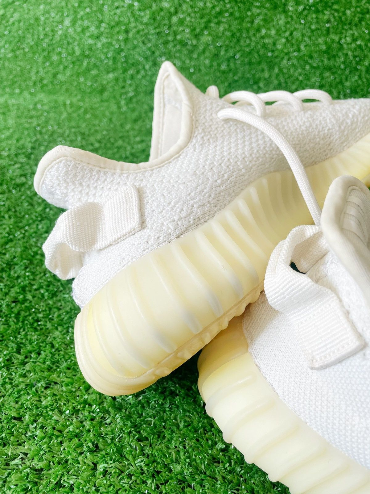 Adidas × Kanye West Adidas Yeezy Boost 350 V2 Cream White Size 40 SS18 Size US 7 / EU 40 - 10 Thumbnail