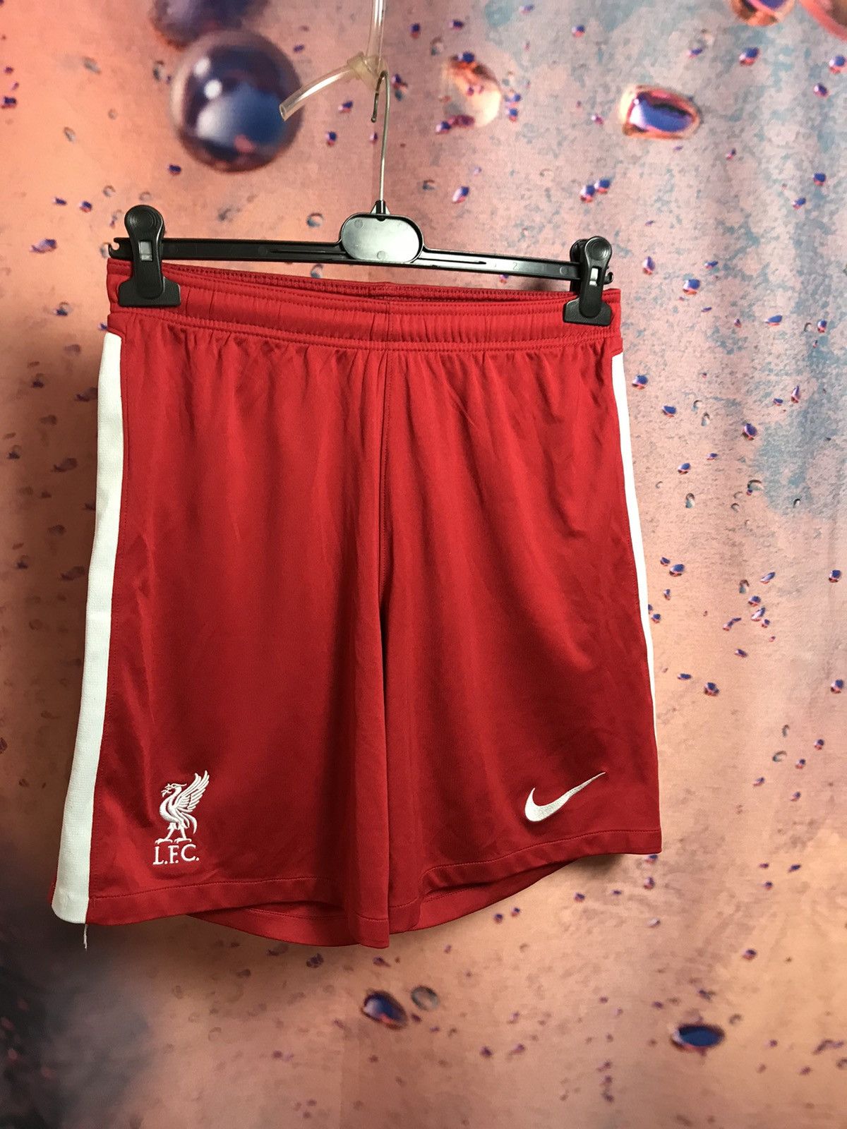 Nike Liverpool streetwear soccer shorts Size US 32 / EU 48 - 1 Thumbnail