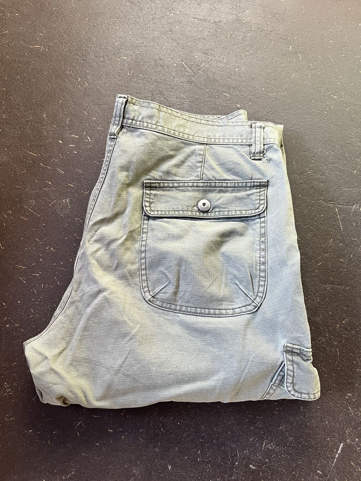 Uniqlo Uniqlo olive/green cargo pants Size US 35 - 1 Thumbnail