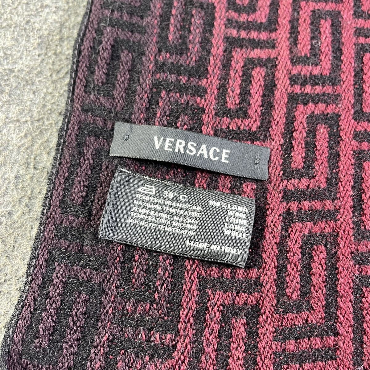 Versace Versace Scarf / Muffler / Neckwear T1158 Size ONE SIZE - 11 Thumbnail