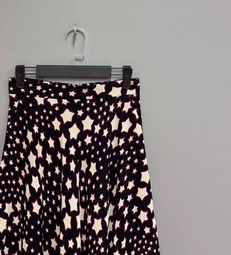 Saint Laurent Paris Saint Laurent Paris Star Skirt 2505-Nextarrow Size 35" - 2 Thumbnail