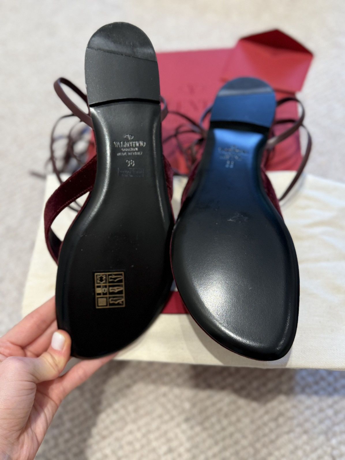 Valentino Valentino Garavani Sandal Roman Stud - Rubin Size US 8 / IT 38 - 9 Thumbnail