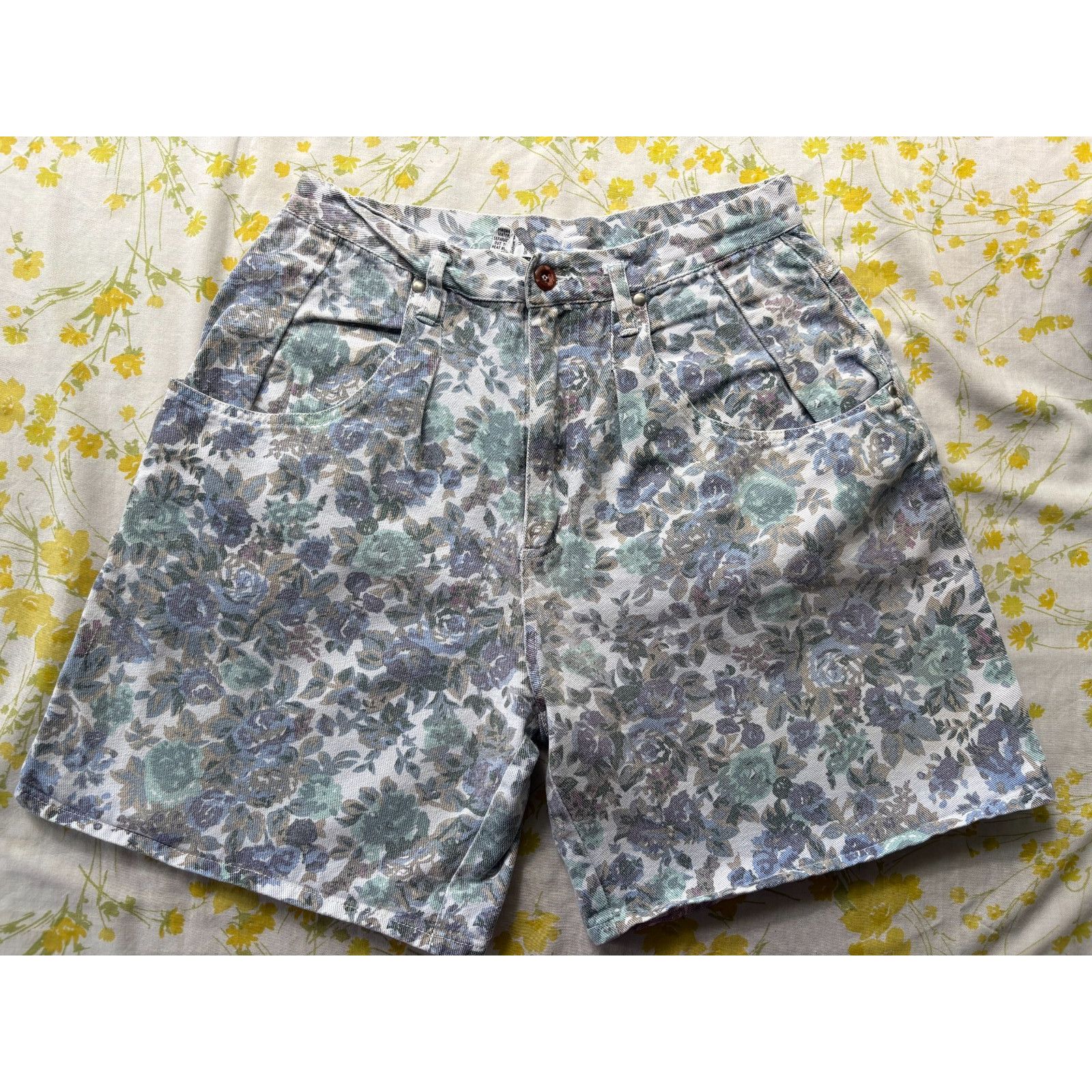 Vintage Vintage 90s Mom Denim Shorts Sz 13/14 Floral Cafe La Vie Size 30" / US 8 / IT 44 - 1 Thumbnail