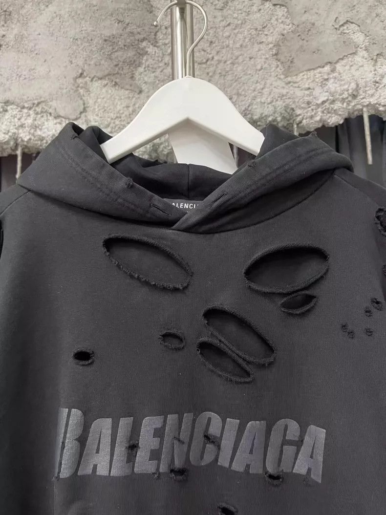 Balenciaga Balenciaga Black Distressed Hoodie Sweatshirt Size US S / EU 44-46 / 1 - 5 Thumbnail