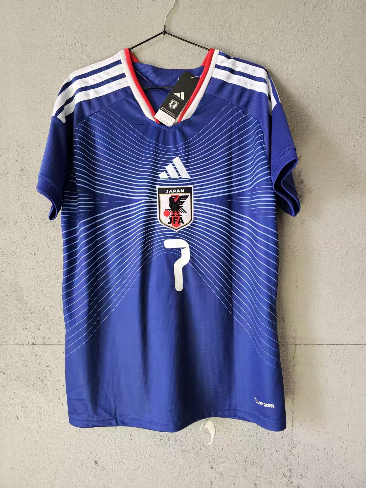 Other 2025 26 Japan 7 Kaoru Mitoma Jersey Home Size US L / EU 52-54 / 3 - 2 Thumbnail