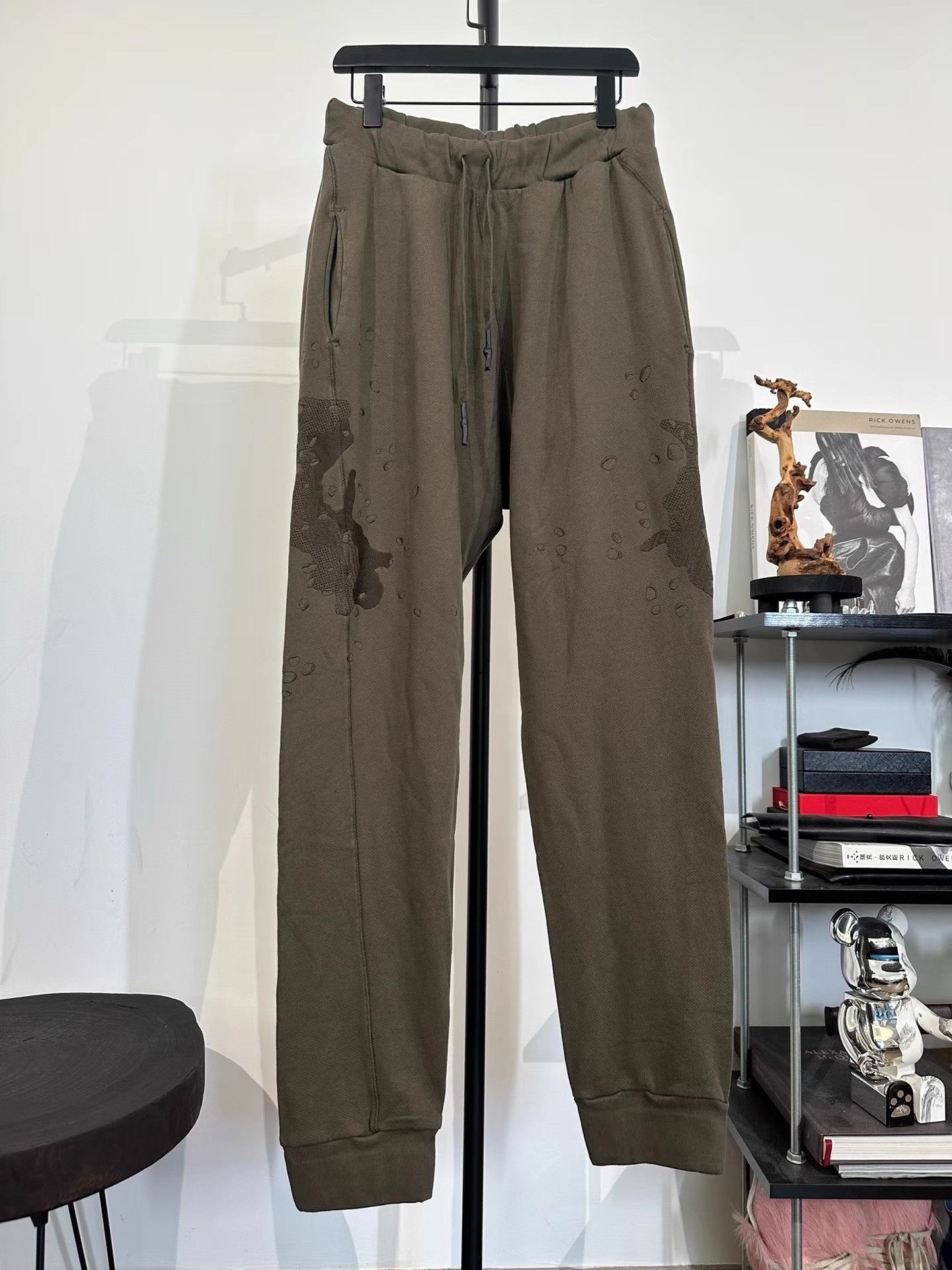 11 By Boris Bidjan Saberi 11by BBS P3 Stitched Sweatpants K35 Size US 37 - 1 Thumbnail