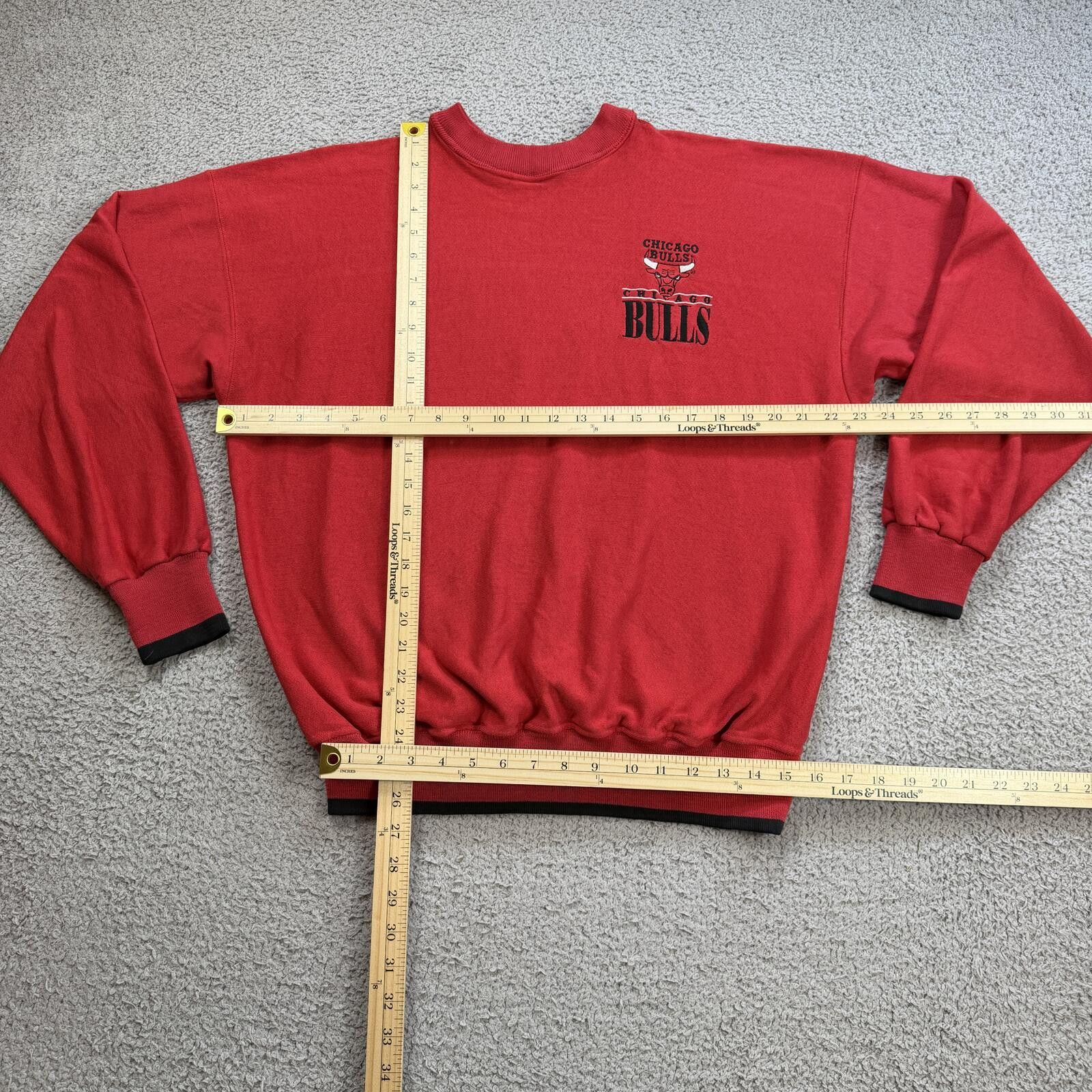 Logo 7 Vintage 90s Chicago Bulls Embroidered Crewneck Sweatshirt Size US L / EU 52-54 / 3 - 3 Thumbnail