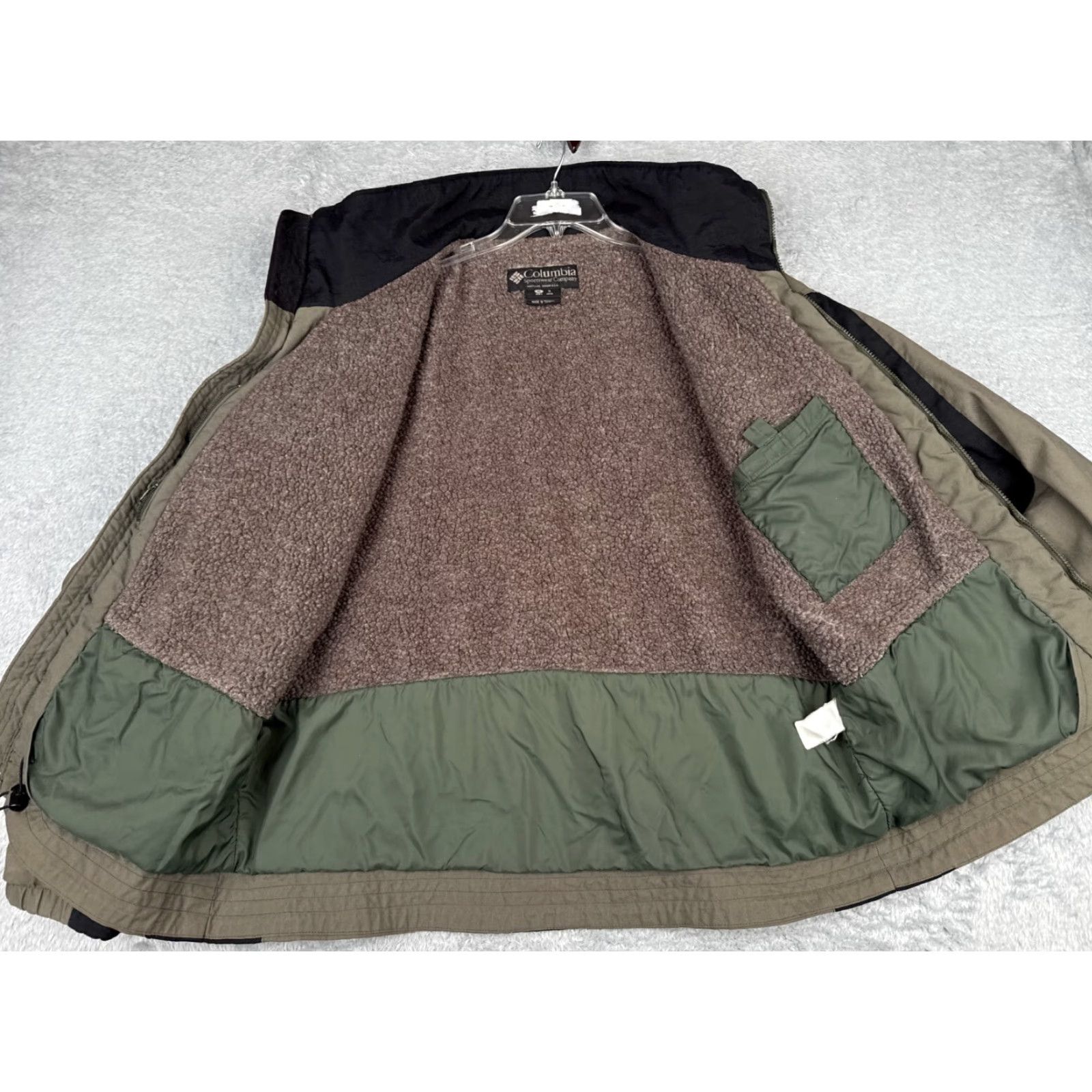 Vintage VINTAGE Columbia Jacket Men XL Green Parka Ski Layer Lined Polyester Insulation Fleece Collar Spread Logo Casual Travel Workwear Clothing Mens Size US XL / EU 56 / 4 - 4 Thumbnail
