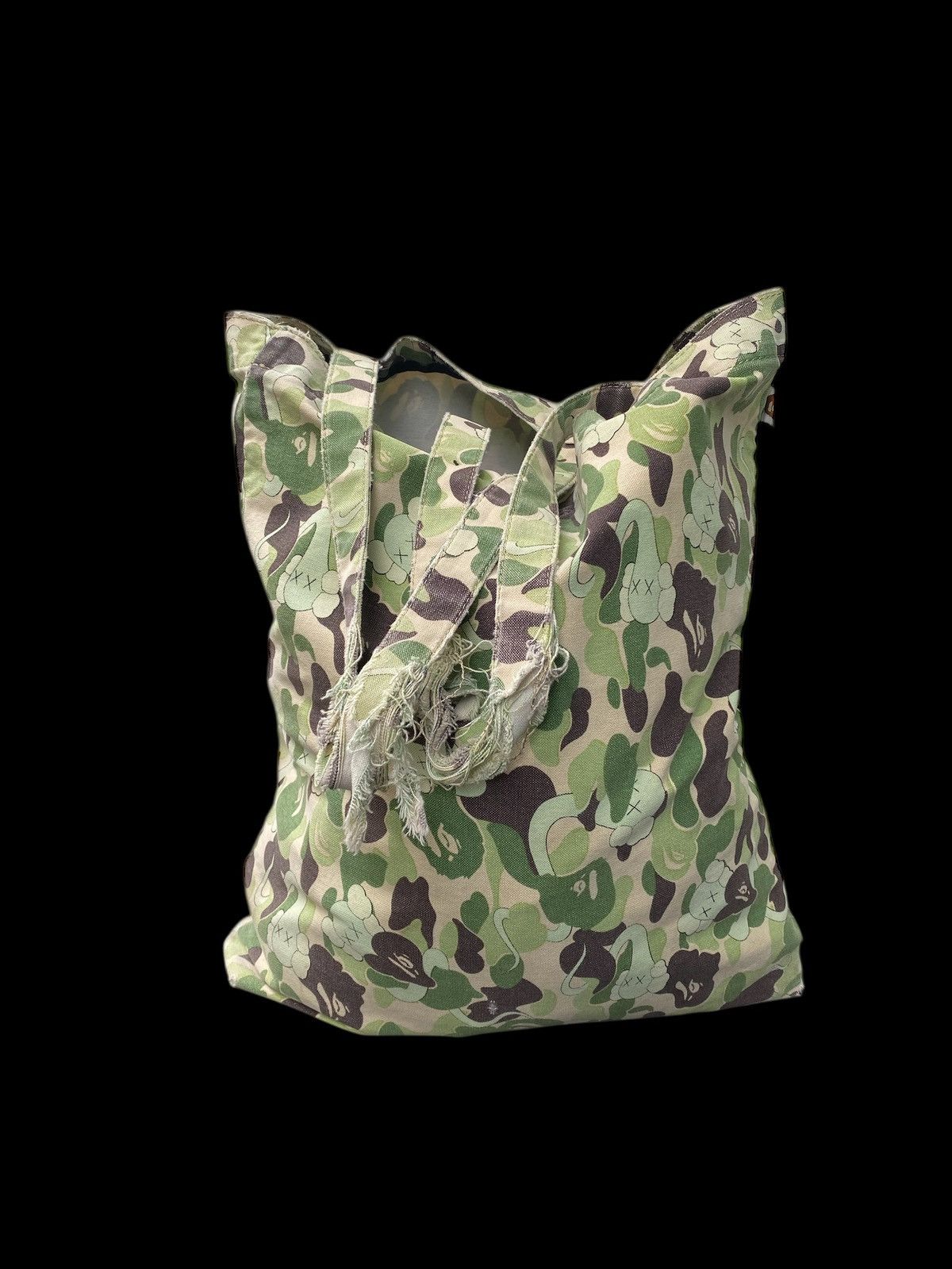 Bape × Kaws BAPE Tote bag sta camo gray a bathing ape NIGO Size ONE SIZE - 5 Thumbnail