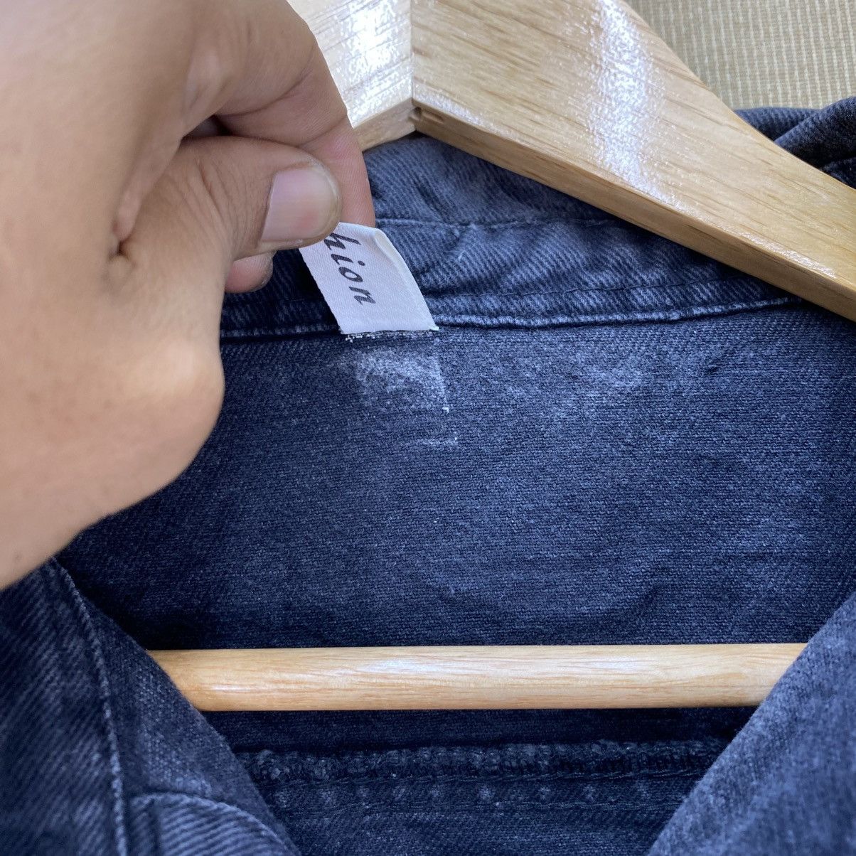 Japanese Brand 🫶Vintage Japanese Brand Denim Shirt Dual Pocket Stonewash Size US M / EU 48-50 / 2 - 6 Thumbnail