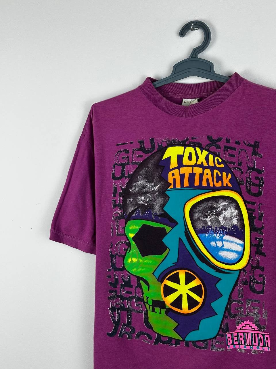 Band Tees × Vintage Vintage Bermuda Triangle Toxic Attack Band T Shirt Size US L / EU 52-54 / 3 - 3 Thumbnail