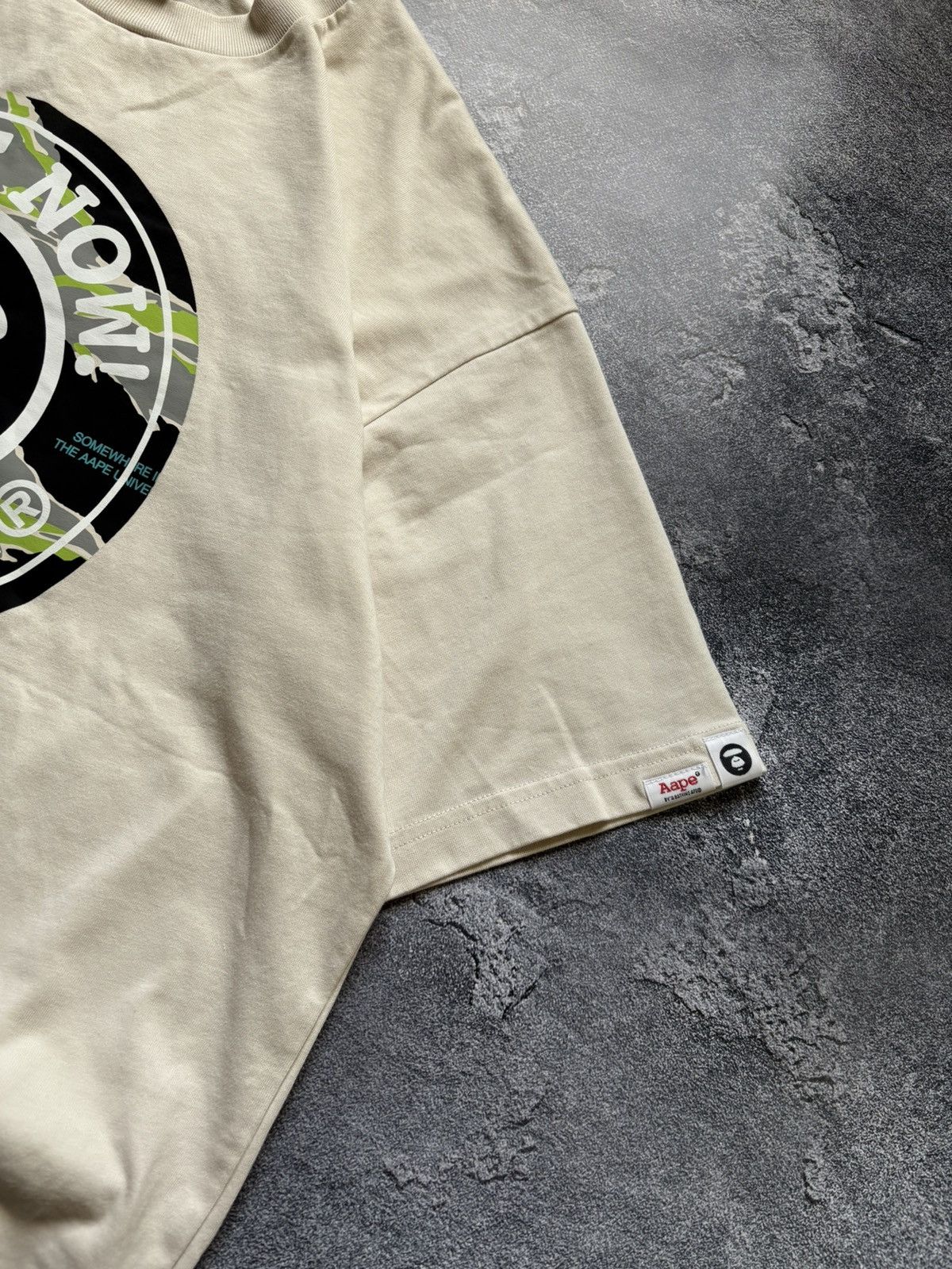Aape Aape By A Bathing Ape Unvs Moonface Camo Logo Y2K T Shirt Size US L / EU 52-54 / 3 - 6 Thumbnail