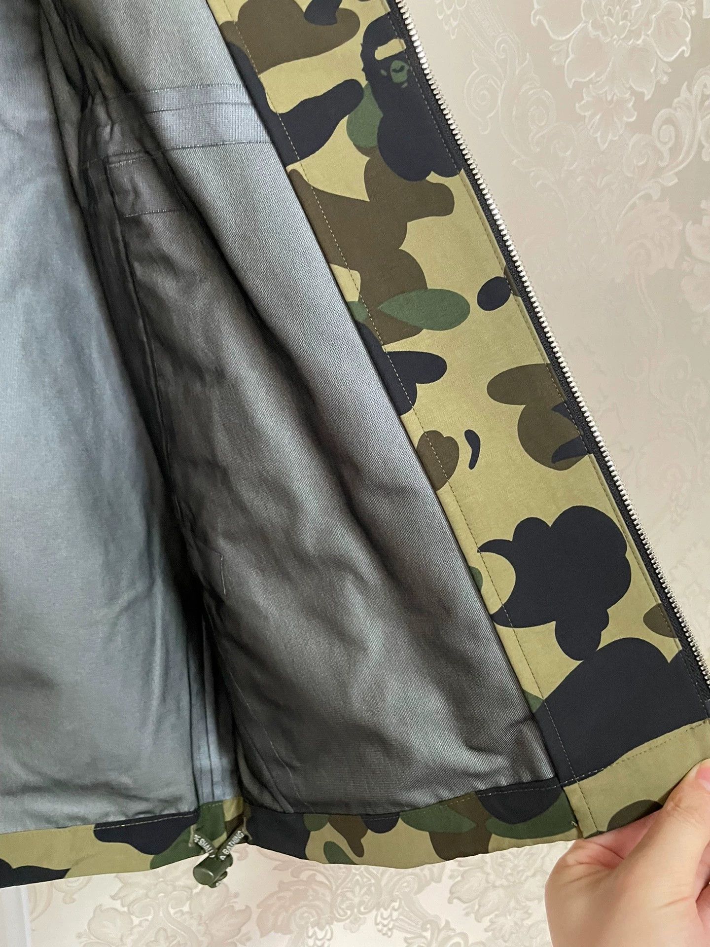 Bape BAPE 1ST CAMO Green Camo GORE-TEX Zip-Up Jacket L (New) Size US L / EU 52-54 / 3 - 6 Thumbnail