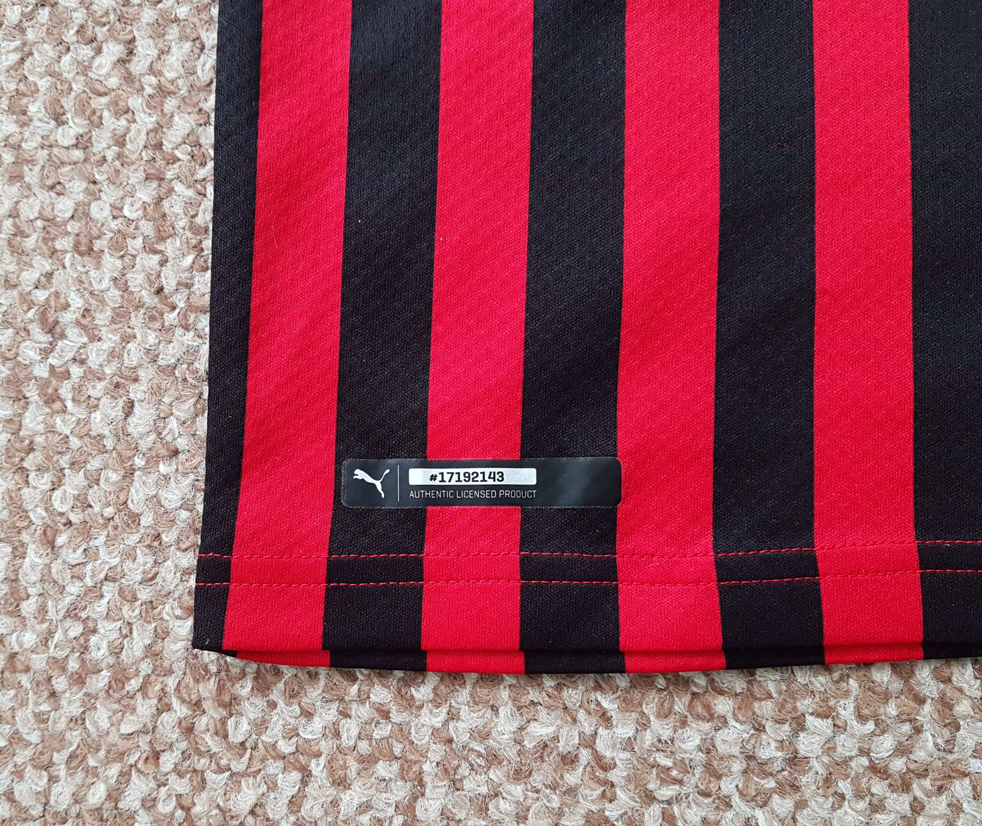 Puma Milan AC Zlatan Ibrahimovic 2019/20 Home Soccer Jersey Size US S / EU 44-46 / 1 - 3 Thumbnail