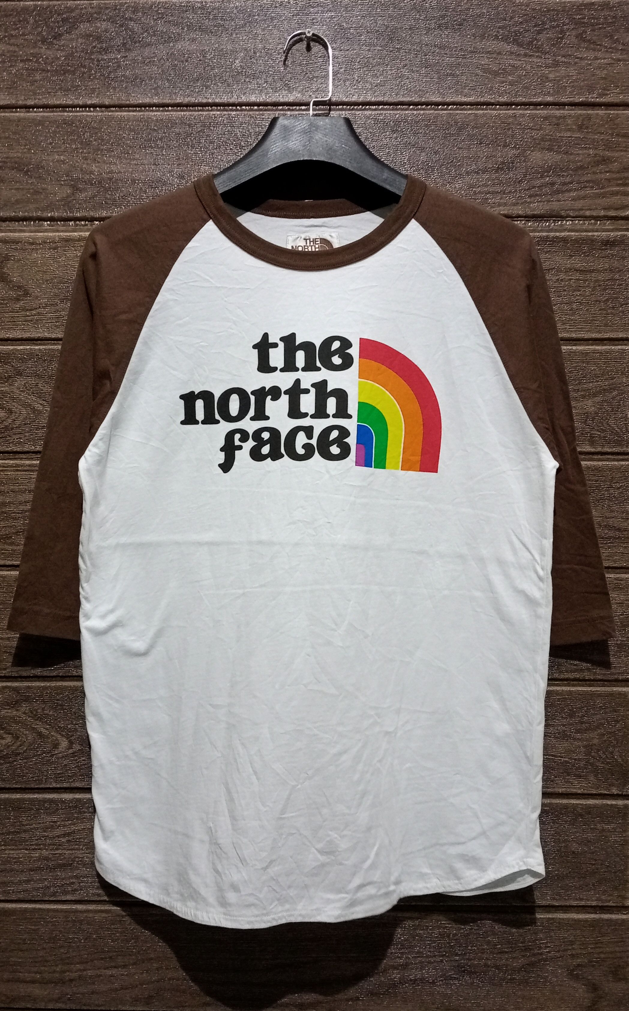 The North Face The North Face Raglan 3Q Sleeve Rainbow Logo Tshirt Size US L / EU 52-54 / 3 - 1 Thumbnail