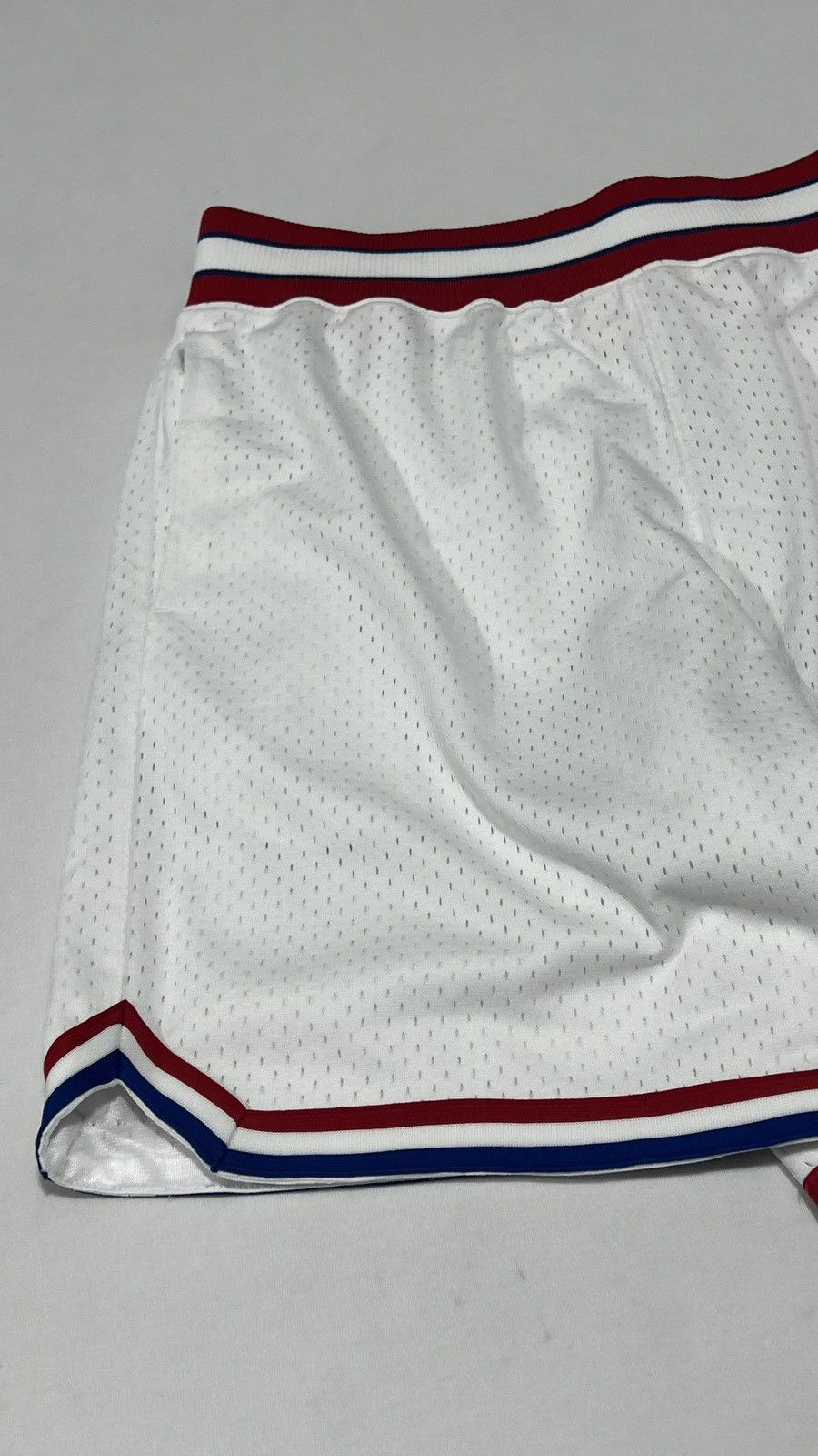 Supreme Supreme Mitchell & Ness Basketball Shorts Size US 30 / EU 46 - 3 Thumbnail