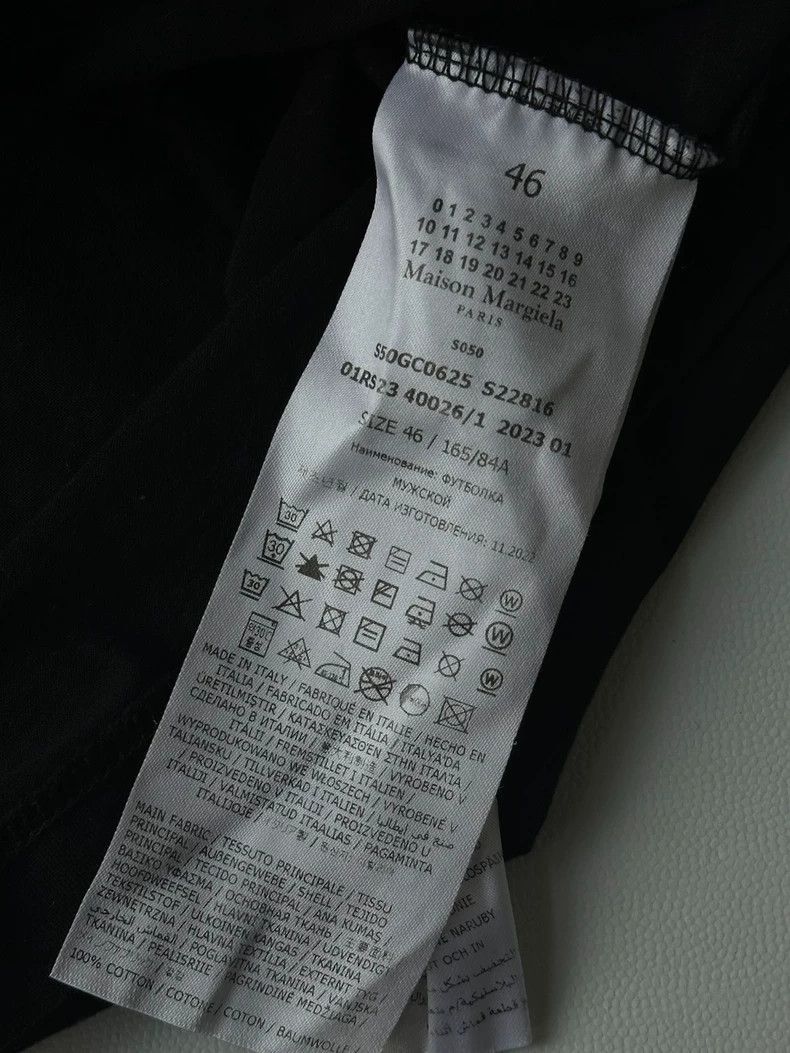 Maison Margiela Maison Margiela Black number hollow short sleeves Size US S / EU 44-46 / 1 - 4 Thumbnail
