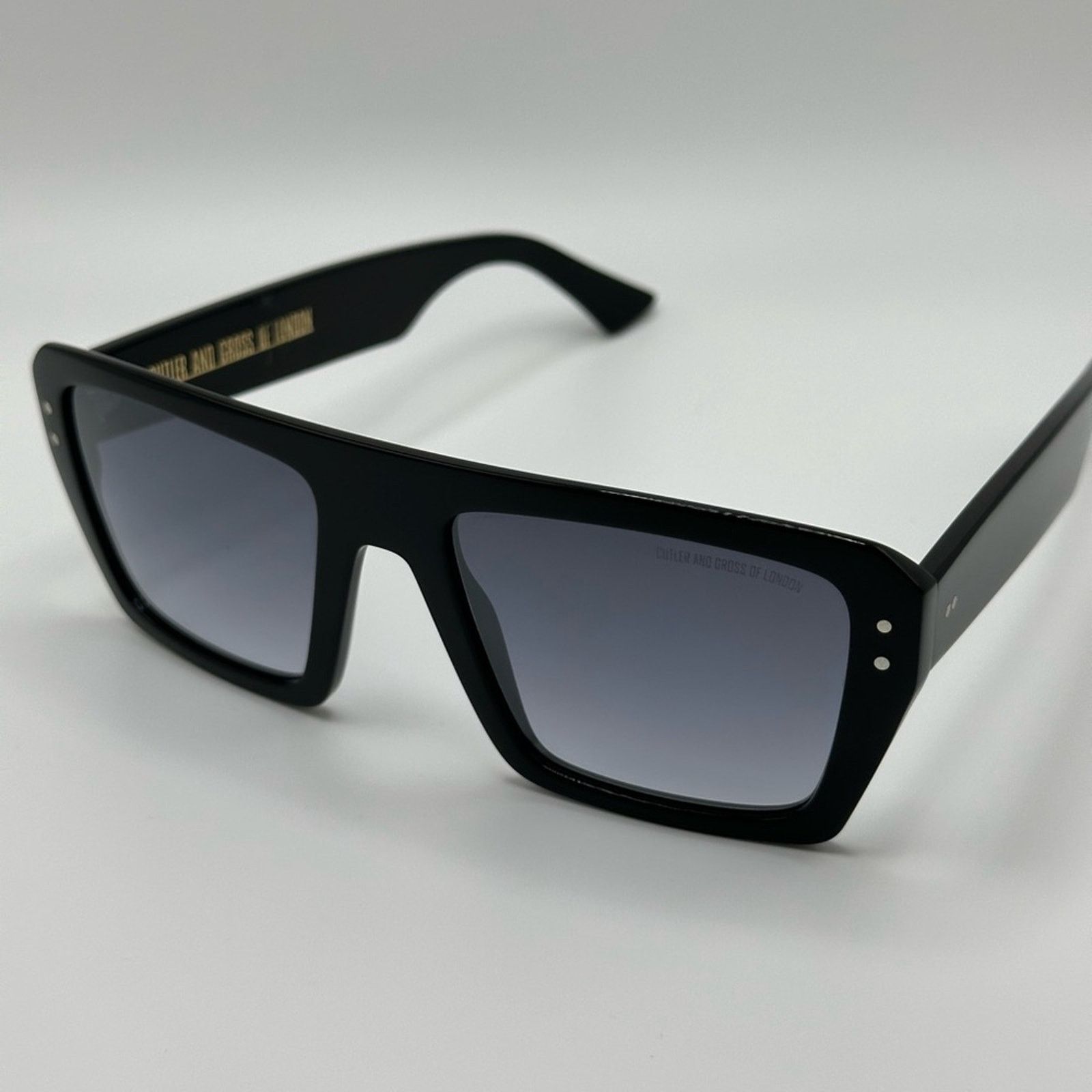 Cutler and Gross NEW CUTLER AND GROSS CGSN1375 001 Black Grey Gradient Unisex Size ONE SIZE - 1 Thumbnail