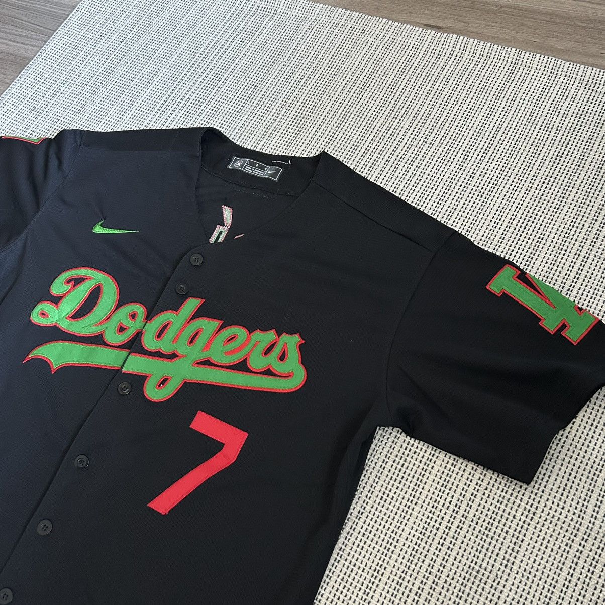 Los Angeles Dodgers Julio Urias #7 Gray Nike buy Mens Jersey Size In Description