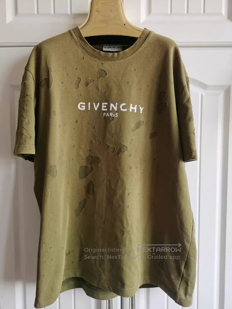 Givenchy Givenchy Distressed Look T-Shirt Size US L / EU 52-54 / 3 - 1 Thumbnail