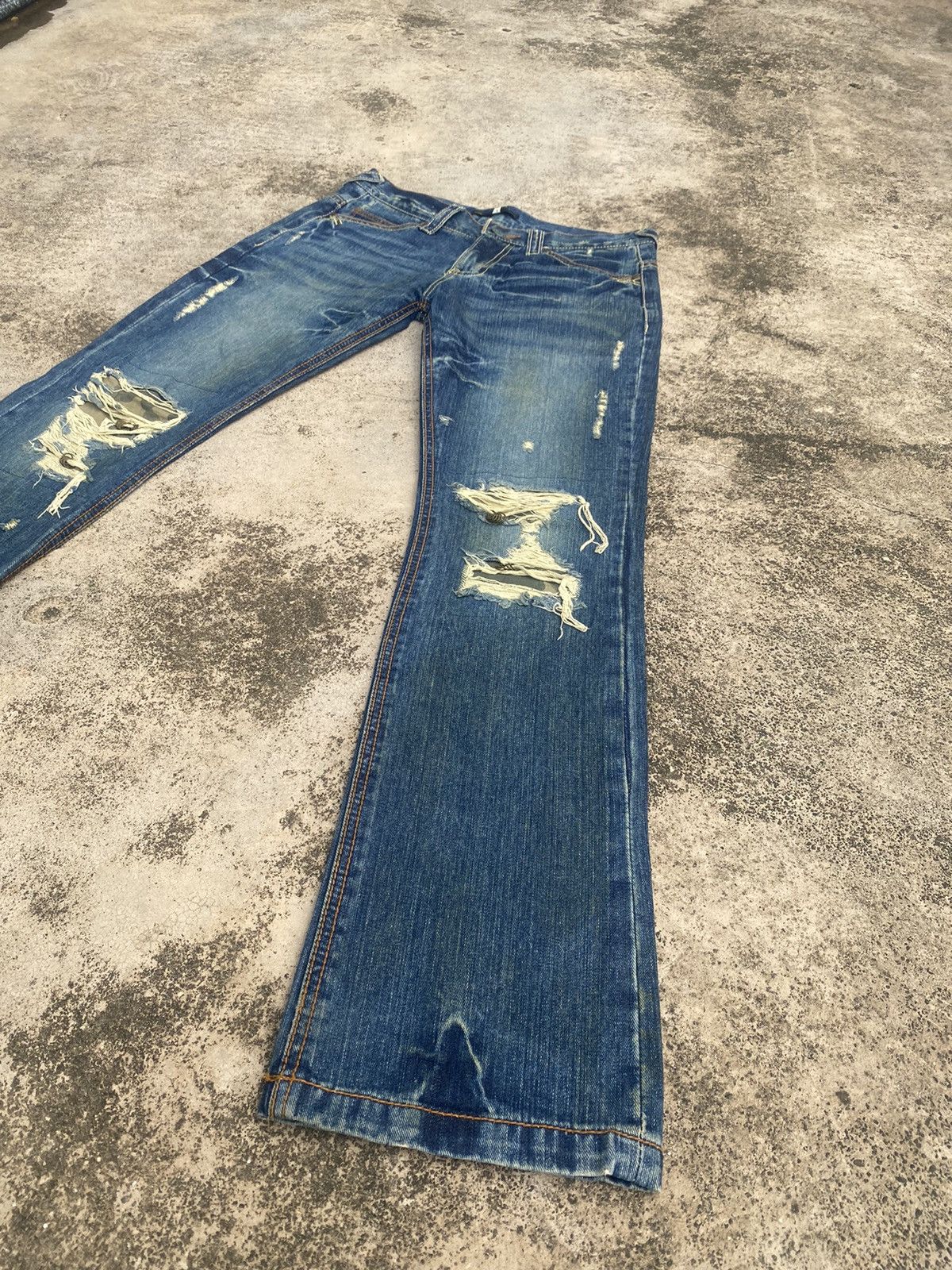 If Six Was Nine × Japanese Brand Flare Jeans Icom Distressed Pierced Size US 32 / EU 48 - 2 Thumbnail