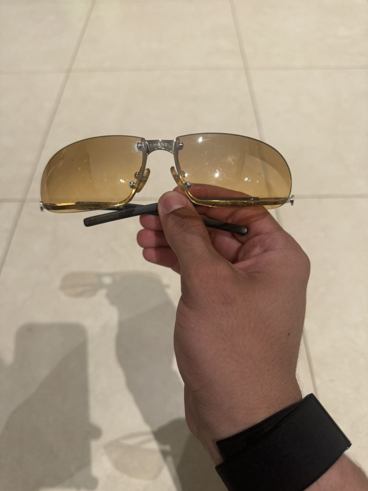 Chanel vintage chanel upside down sunglasses Size 40 - 1 Thumbnail