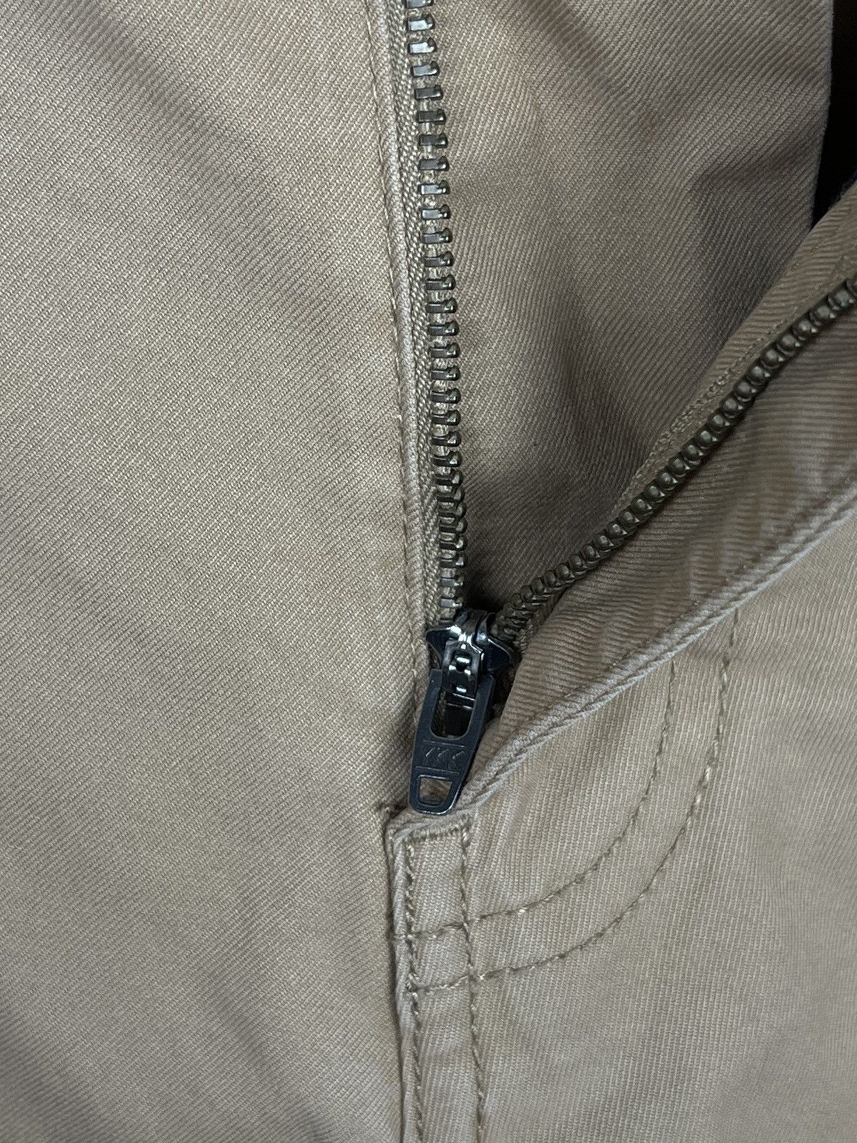 Calvin Klein Calvin Klein Skinny Fit Patch Logo Cargo Pants Size W30 Size US 30 / EU 46 - 14 Thumbnail