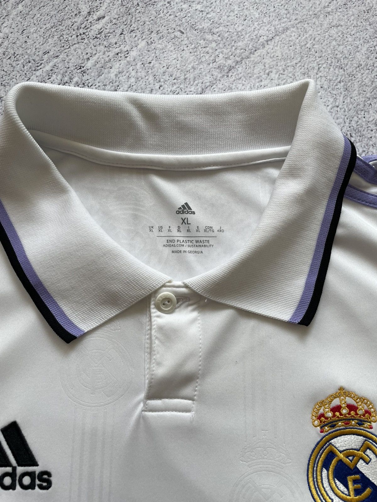 Adidas REAL MADRID 22/23 HOME JERSEY Size US XL / EU 56 / 4 - 4 Thumbnail
