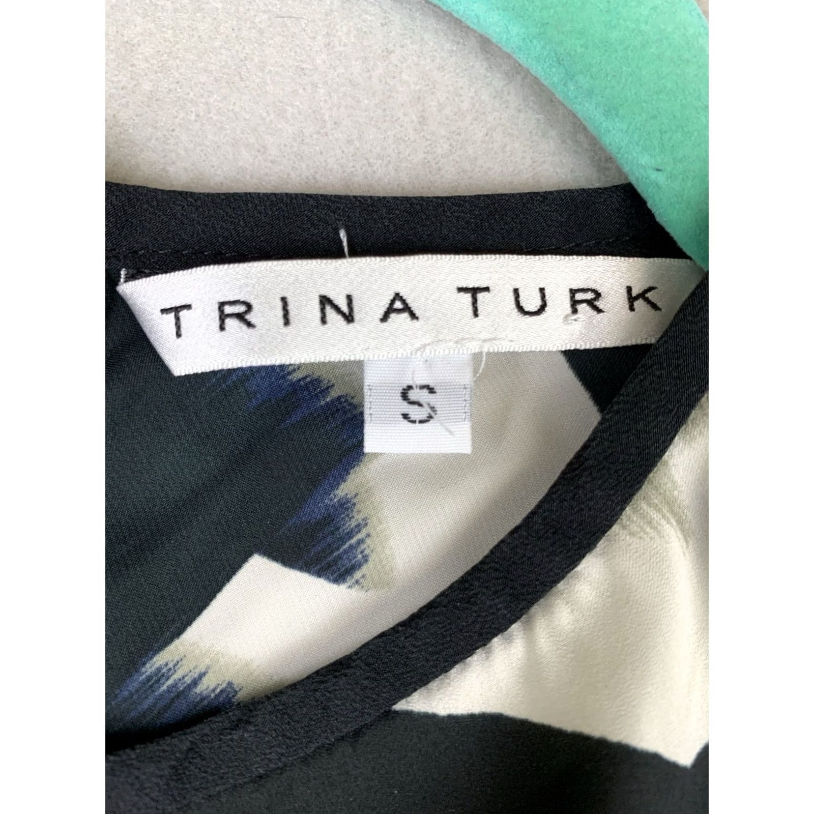 Trina Turk TRINA TURK Top Womens Small Multicolor Geometric Hi-Lo Keyhole Size S / US 4 / IT 40 - 3 Thumbnail