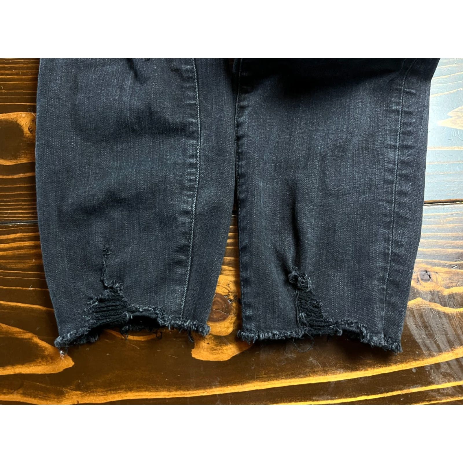 Vintage Maurices Jeans Women 18W Black Denim Distressed Frayed Hem Regular Pants Size 40" / US 18 - 3 Thumbnail