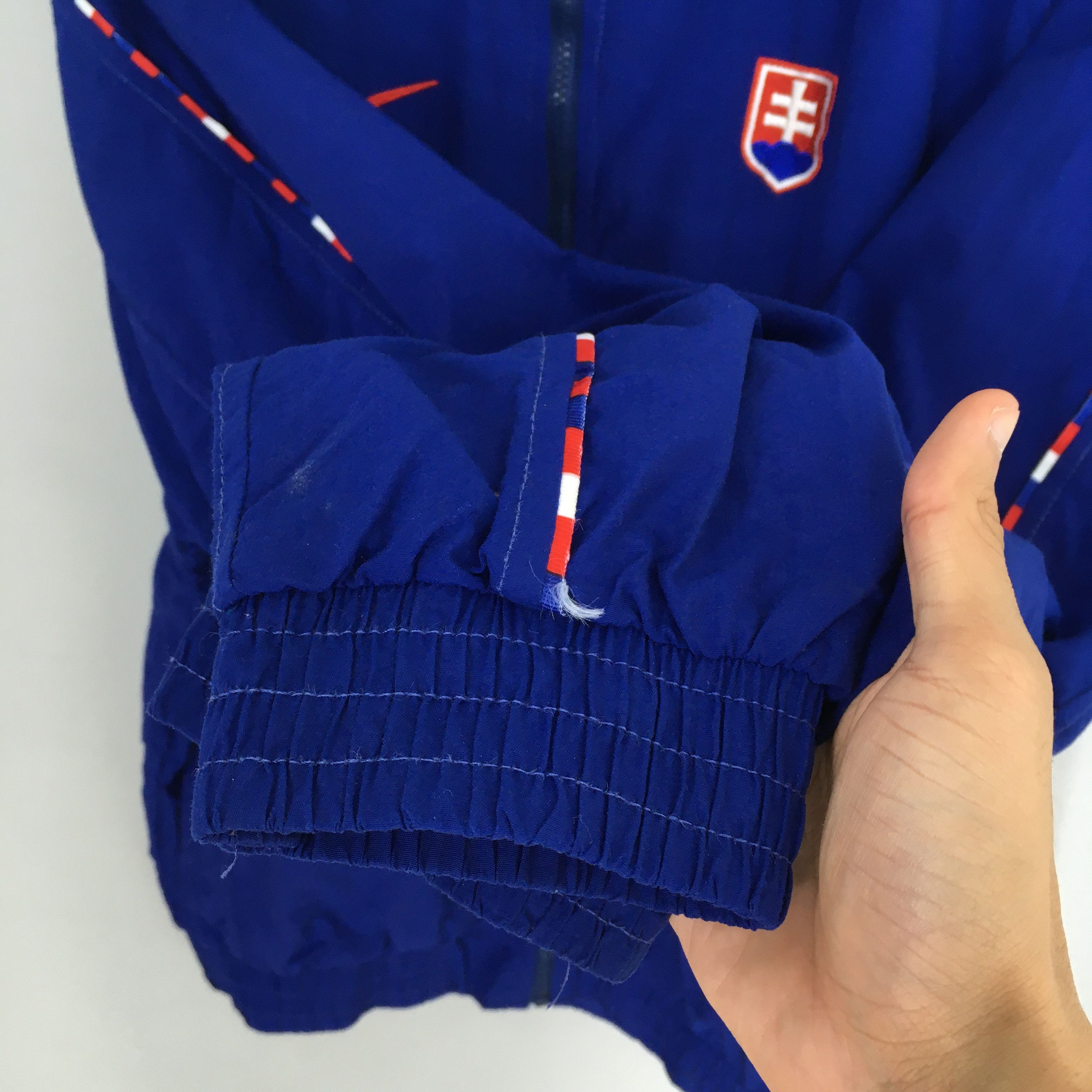 Nike Vintage 90s Nike Windbreaker Swoosh Nike Jacket Large Size US L / EU 52-54 / 3 - 5 Thumbnail