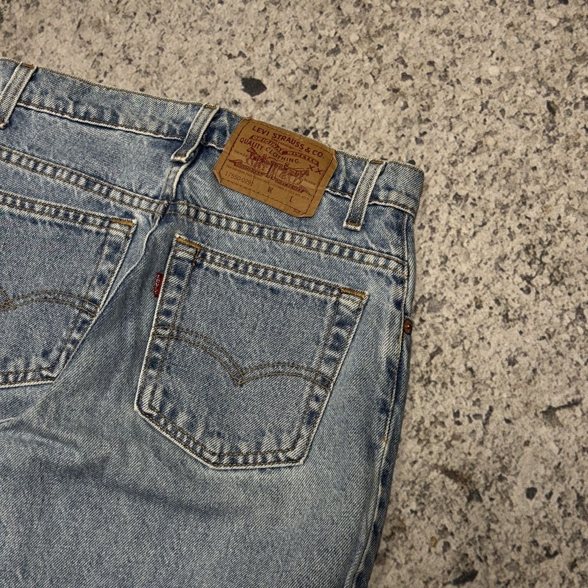 Levi's Vintage 90s Levi’s 550 Light Wash Tapered Denim Jeans Size 27" / US 4 / IT 40 - 7 Thumbnail