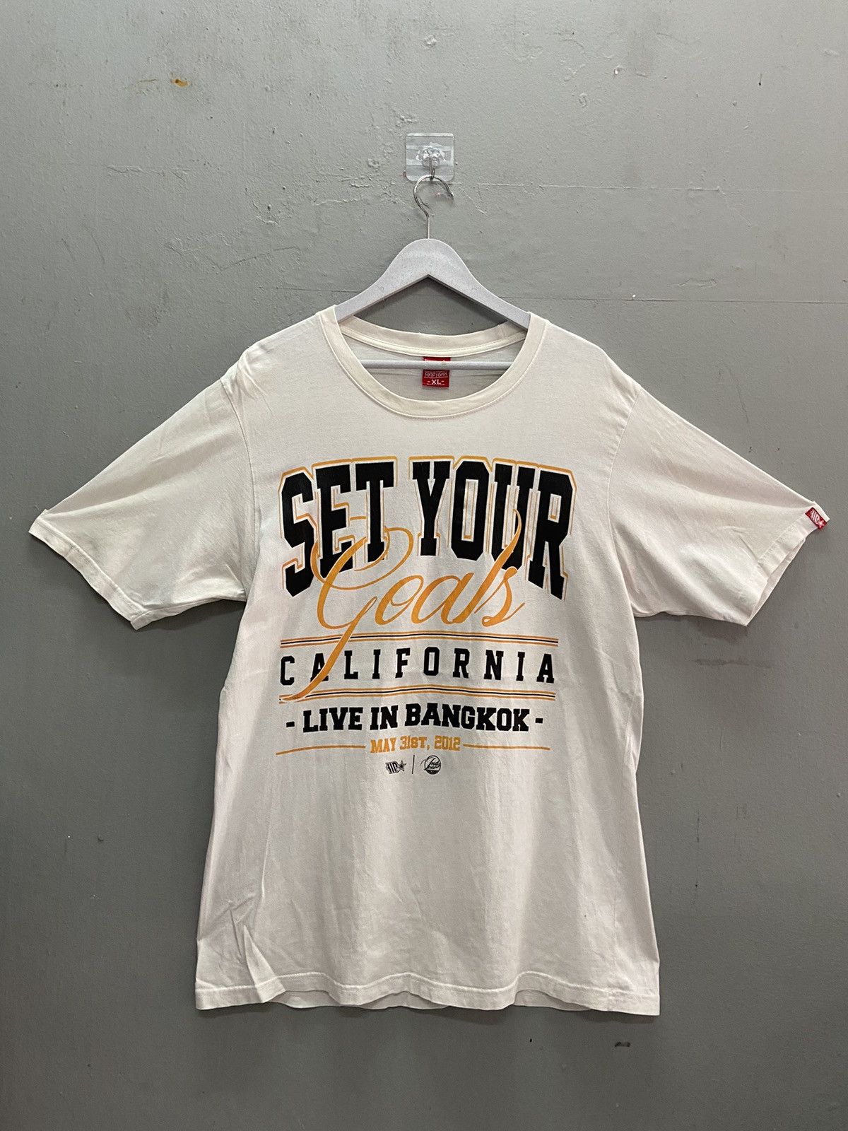Band Tees AMPBKK SET YOUR GOALS LIVE IN BANGKOK TEE SHIRT Size US L / EU 52-54 / 3 - 3 Thumbnail