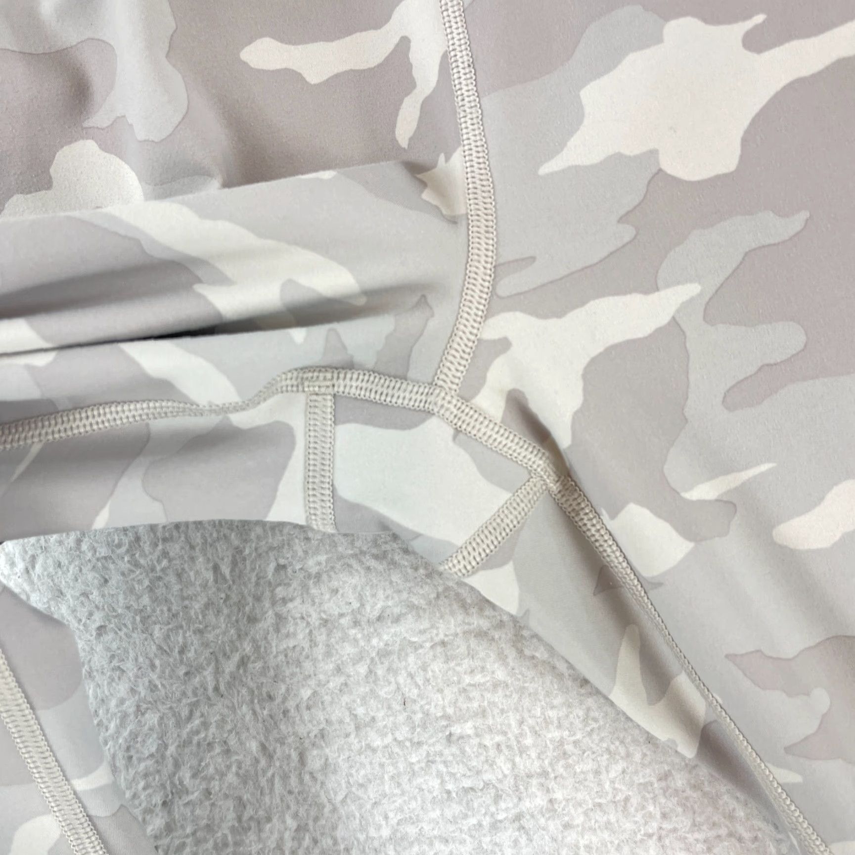 Athleta Athleta Elation 7/8 Tight Leggings Womens Medium Gray Camouflage Pull On Stretch Yoga Size 28" / US 6 / IT 42 - 5 Thumbnail