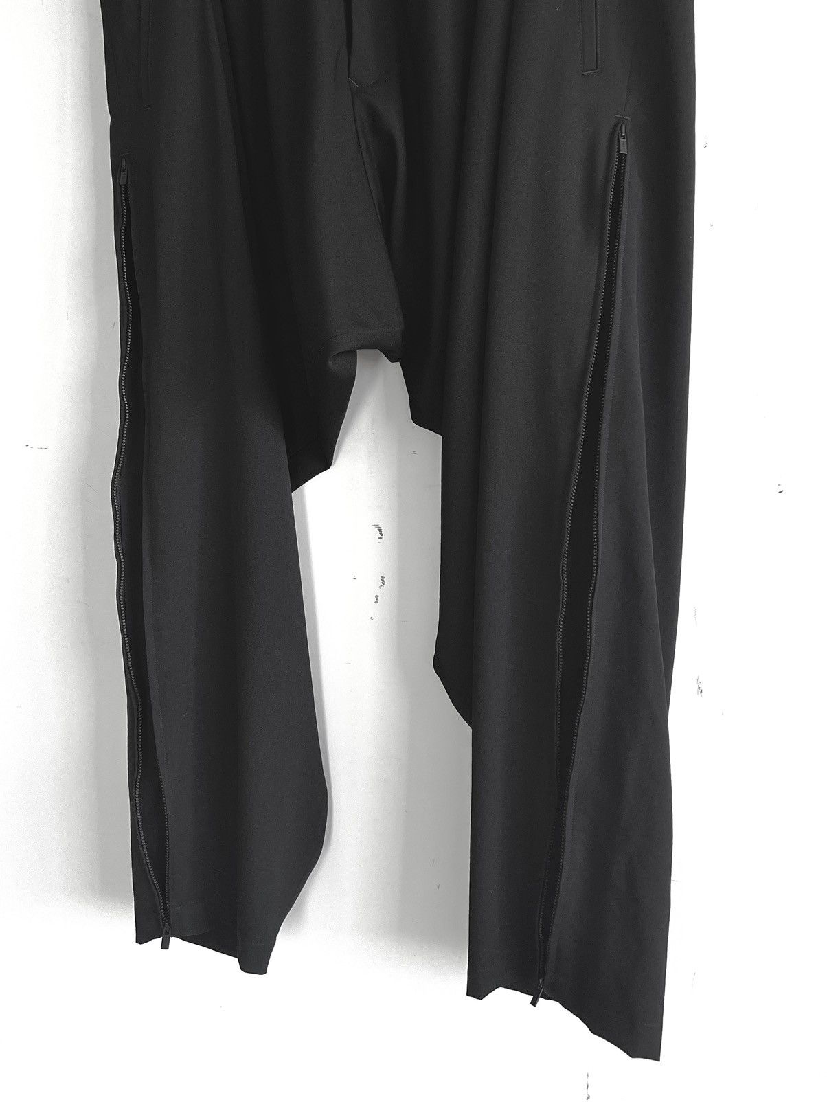 Yohji Yamamoto Yohji Yamamoto Pour Homme Gabardine Side Gusset Draped Pants Size US 30 / EU 46 - 6 Thumbnail