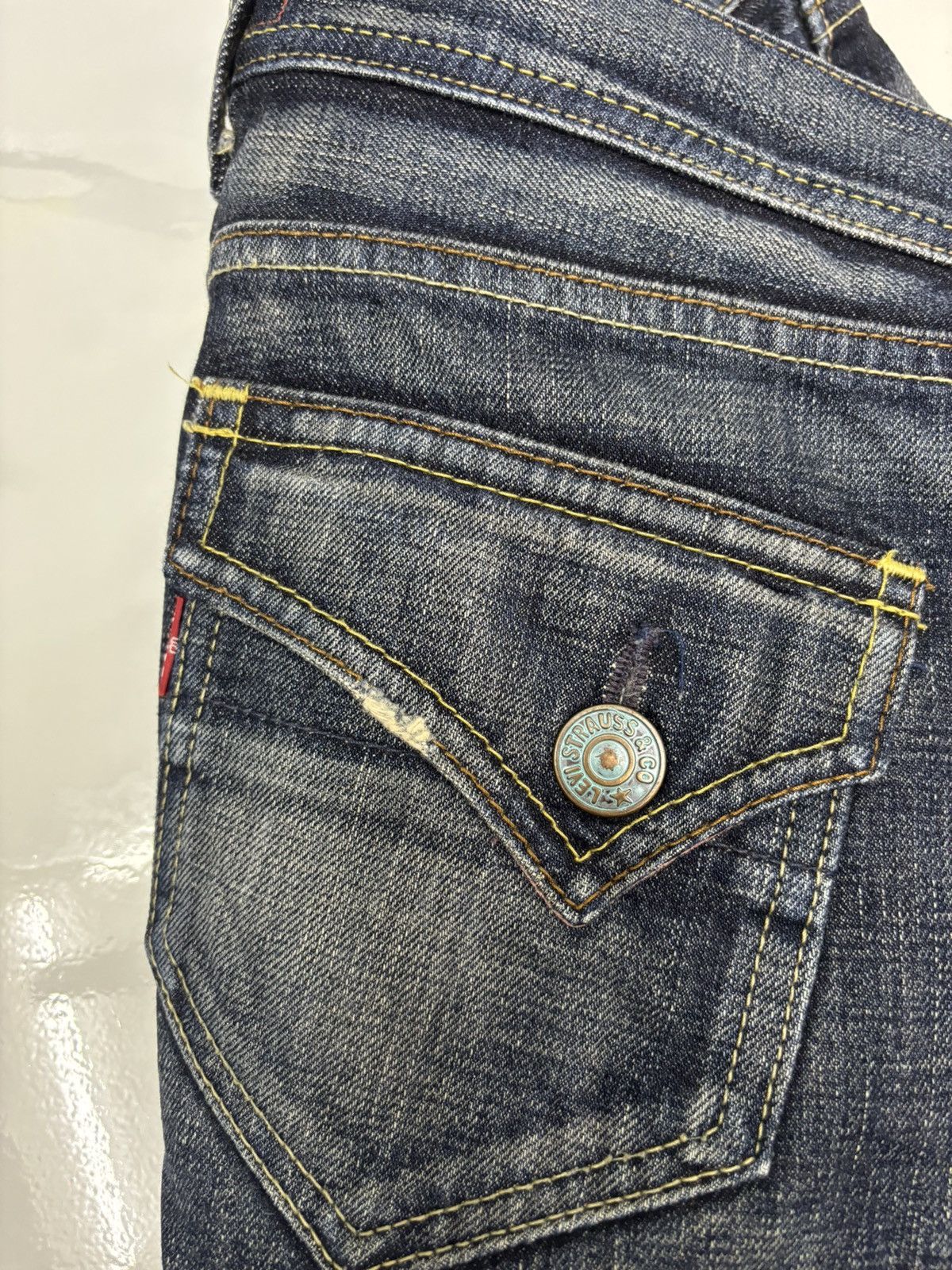 Levi's Vintage Clothing Vintage Levis 90s Redloop Flared Bootcut Jeans Size 30" / US 8 / IT 44 - 10 Thumbnail