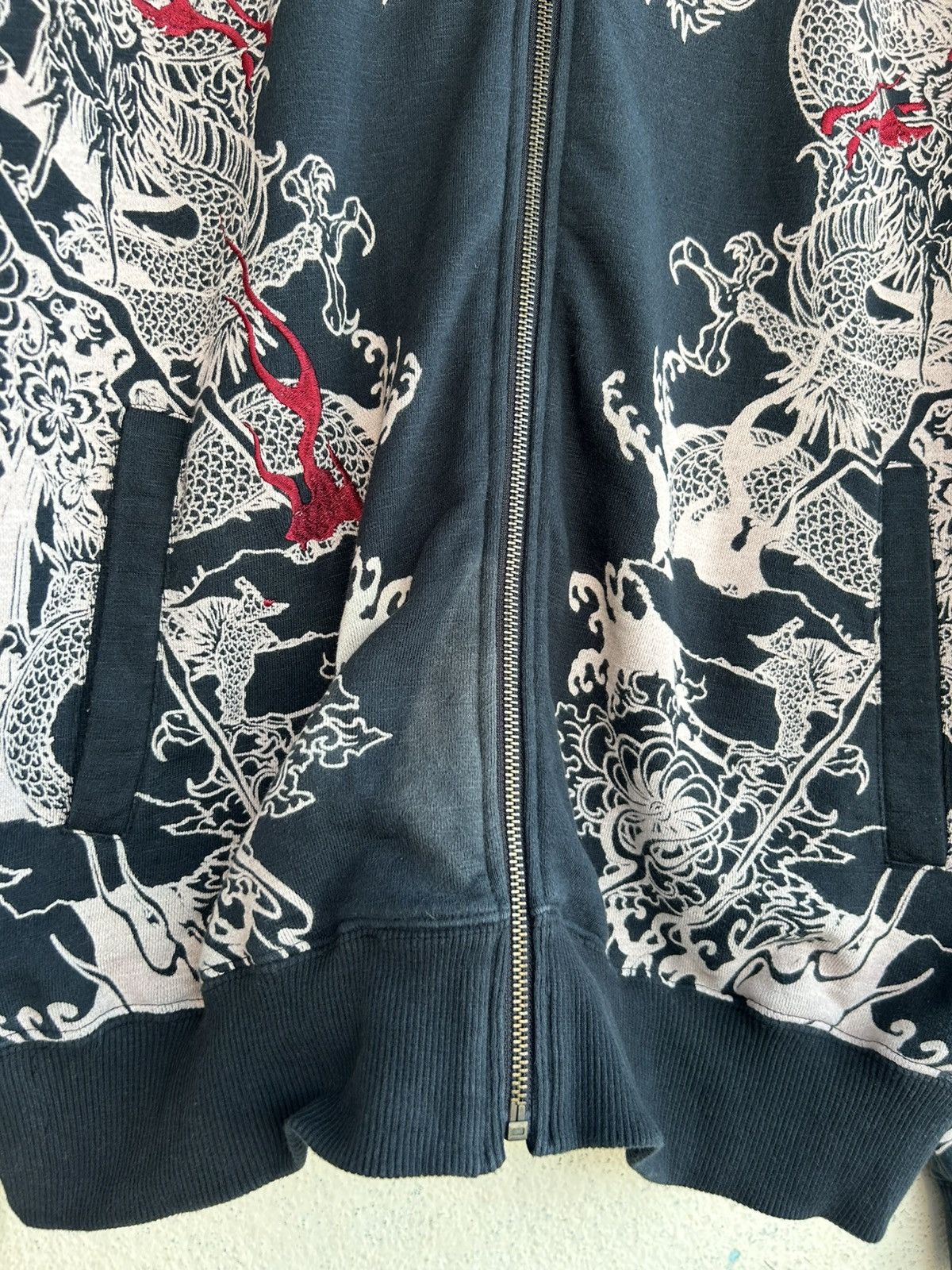 Japanese Brand Karakuri Tamashi Sukajan Art Zip Up Sweatshirt Size US L / EU 52-54 / 3 - 5 Thumbnail