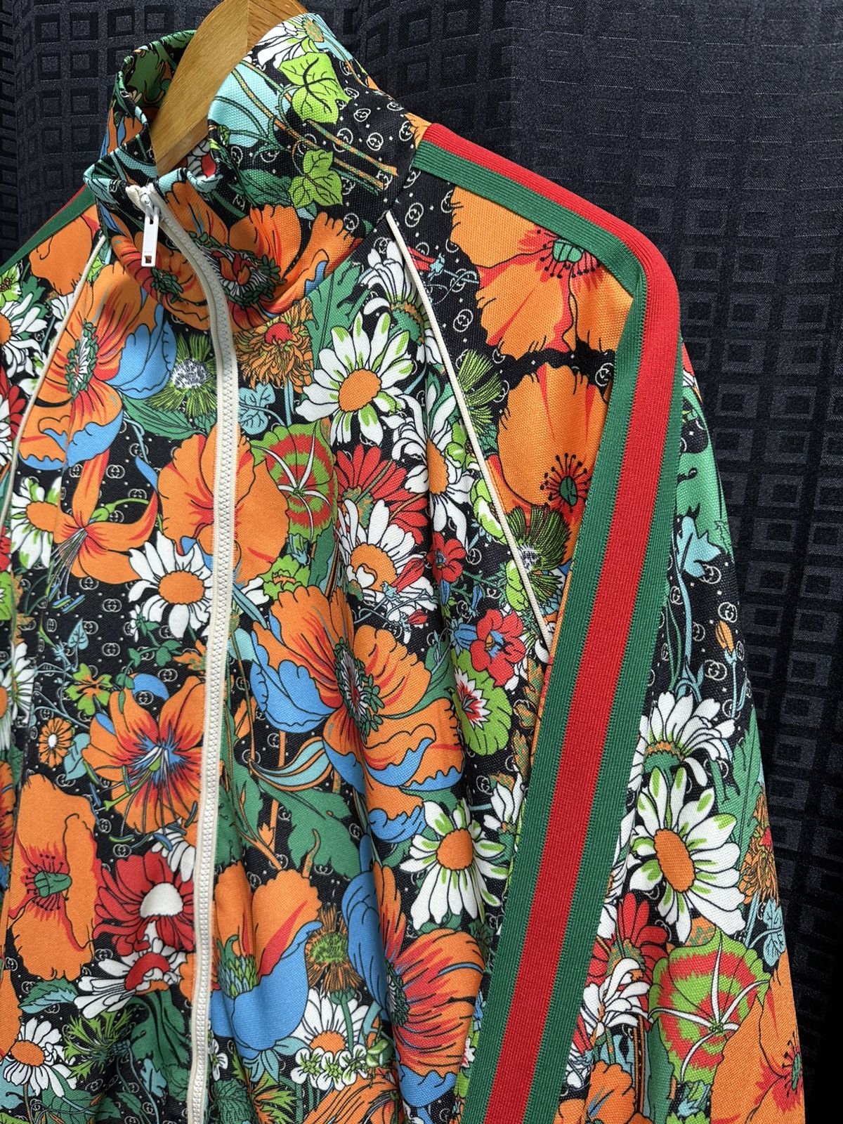 Gucci × The North Face Gucci x The northface floral print track jacket Size US L / EU 52-54 / 3 - 5 Thumbnail