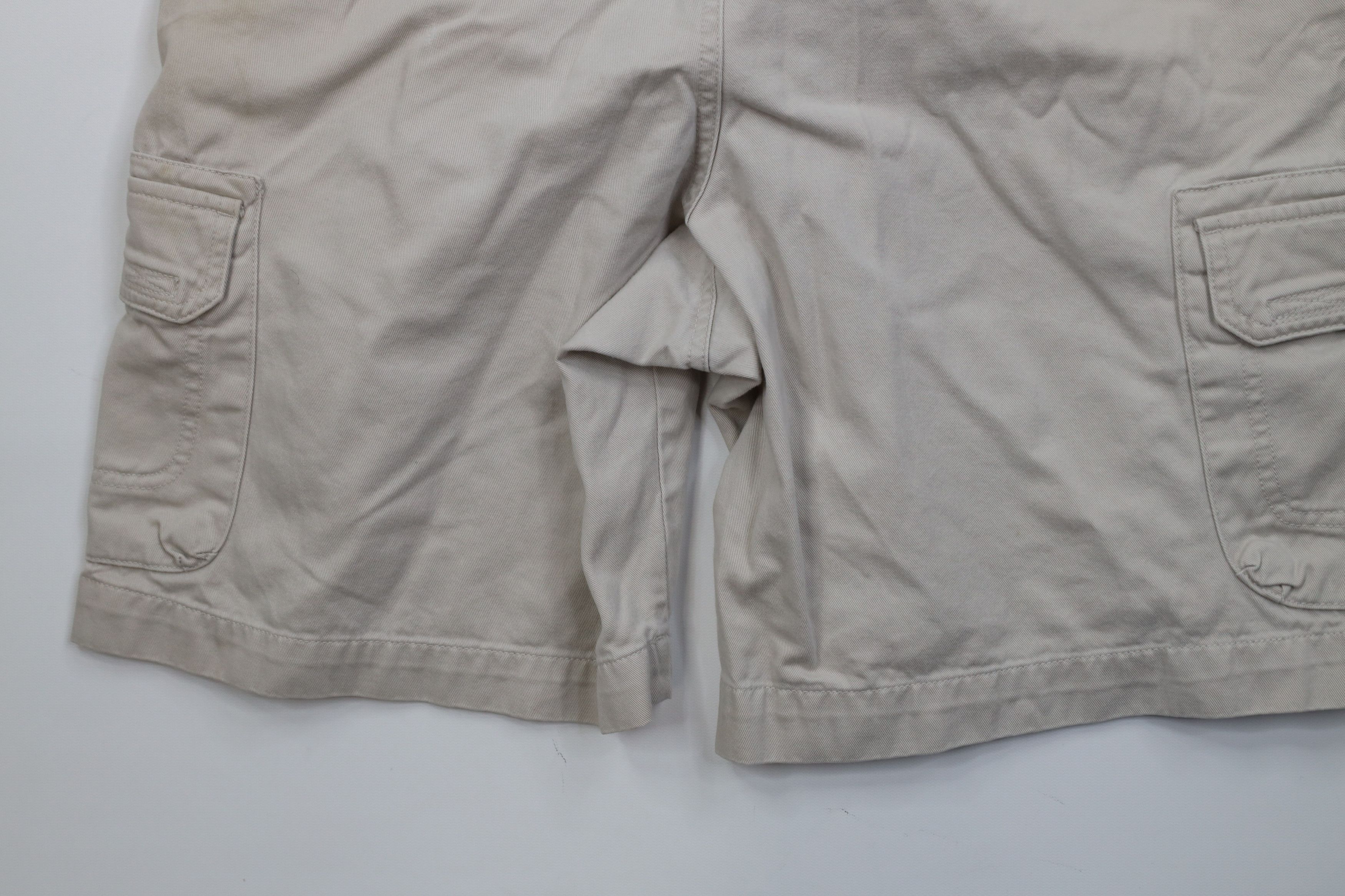Eddie Bauer Vintage Eddie Bauer Heavyweight Cargo Shorts Beige Cotton Size US 35 - 13 Thumbnail