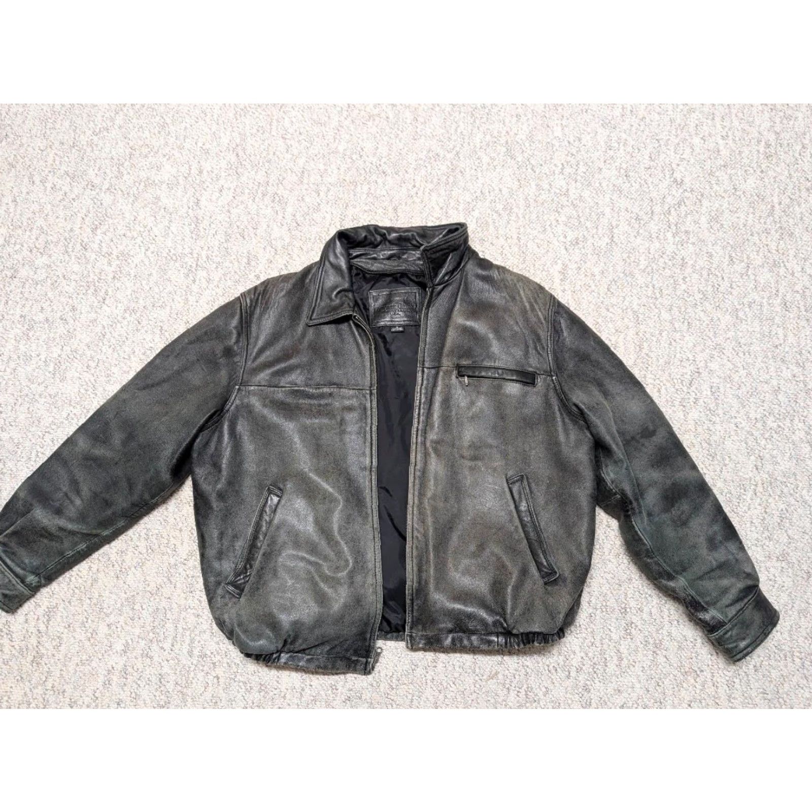 Vintage VINTAGE American Classics Bomber Jacket Mens XL Leather Patina 1990s Distressed 46-48 Chest 26 29.5 22 26 Size US L / EU 52-54 / 3 - 4 Thumbnail