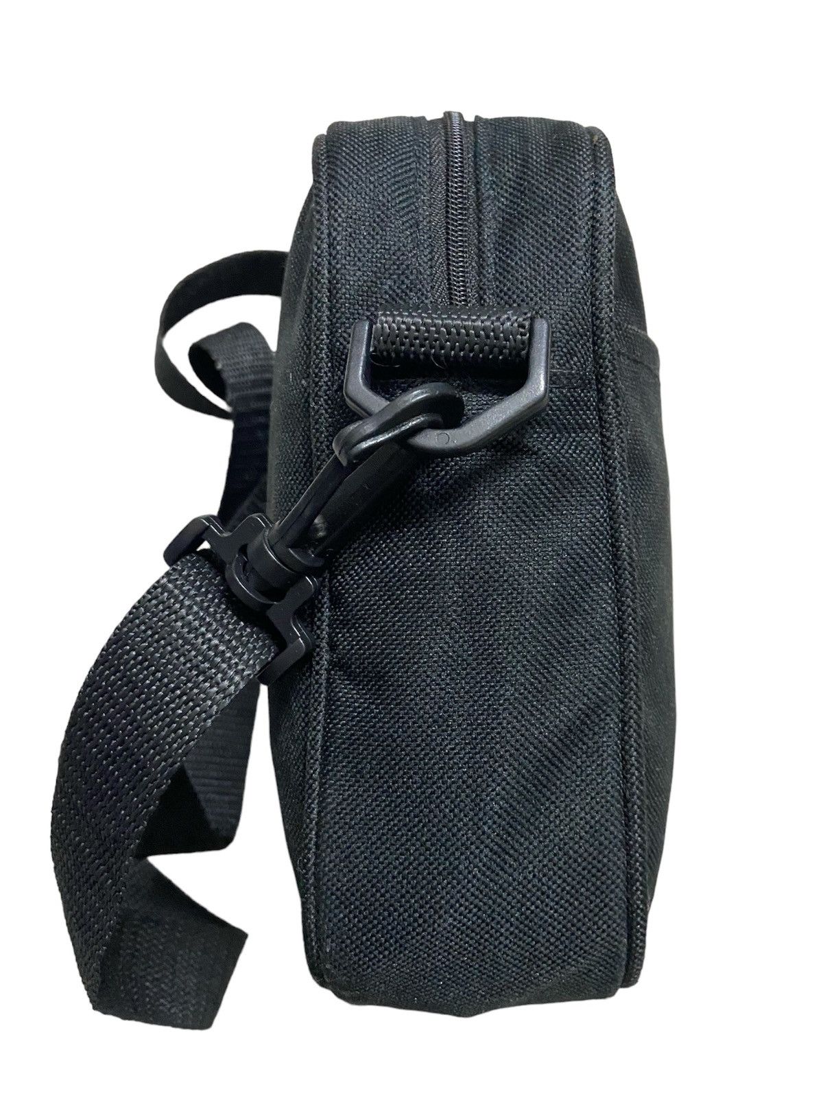 Anime × Cartoon Network × Disney Pingu Crossbody Sling Bag Size ONE SIZE - 4 Thumbnail